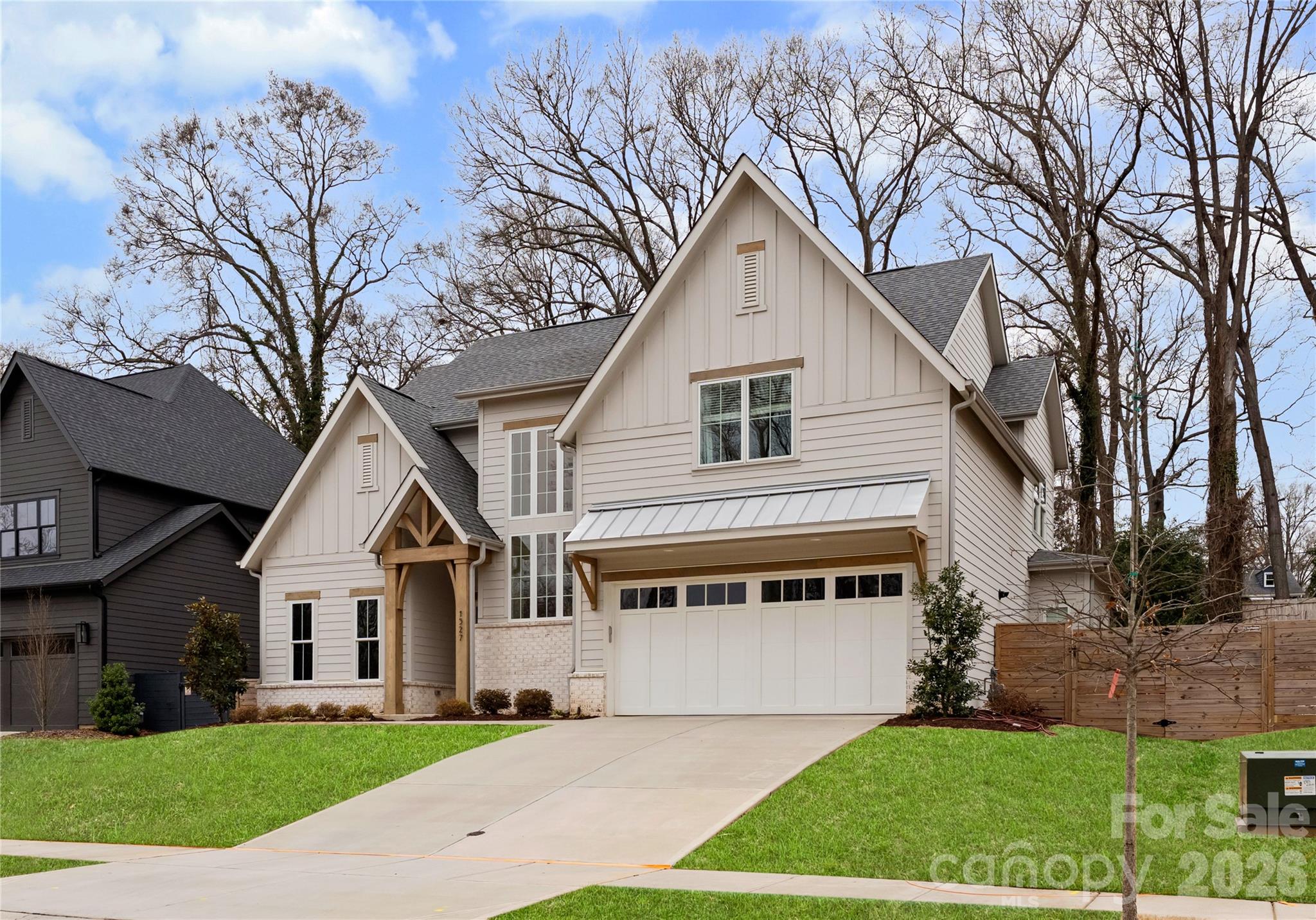 1527 St George Street — Charlotte