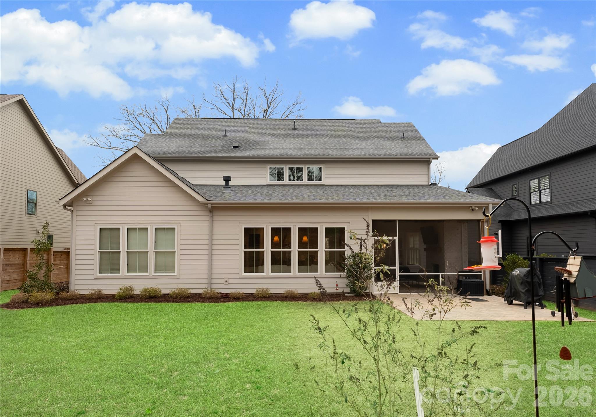 1527 St George Street — Charlotte