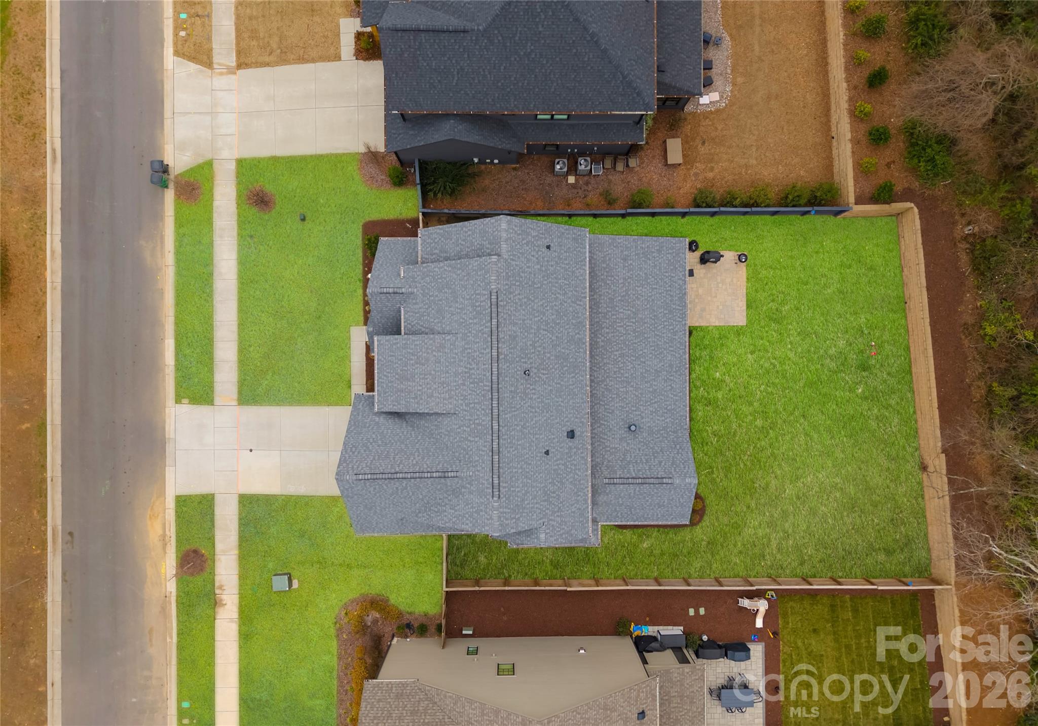 1527 St George Street — Charlotte