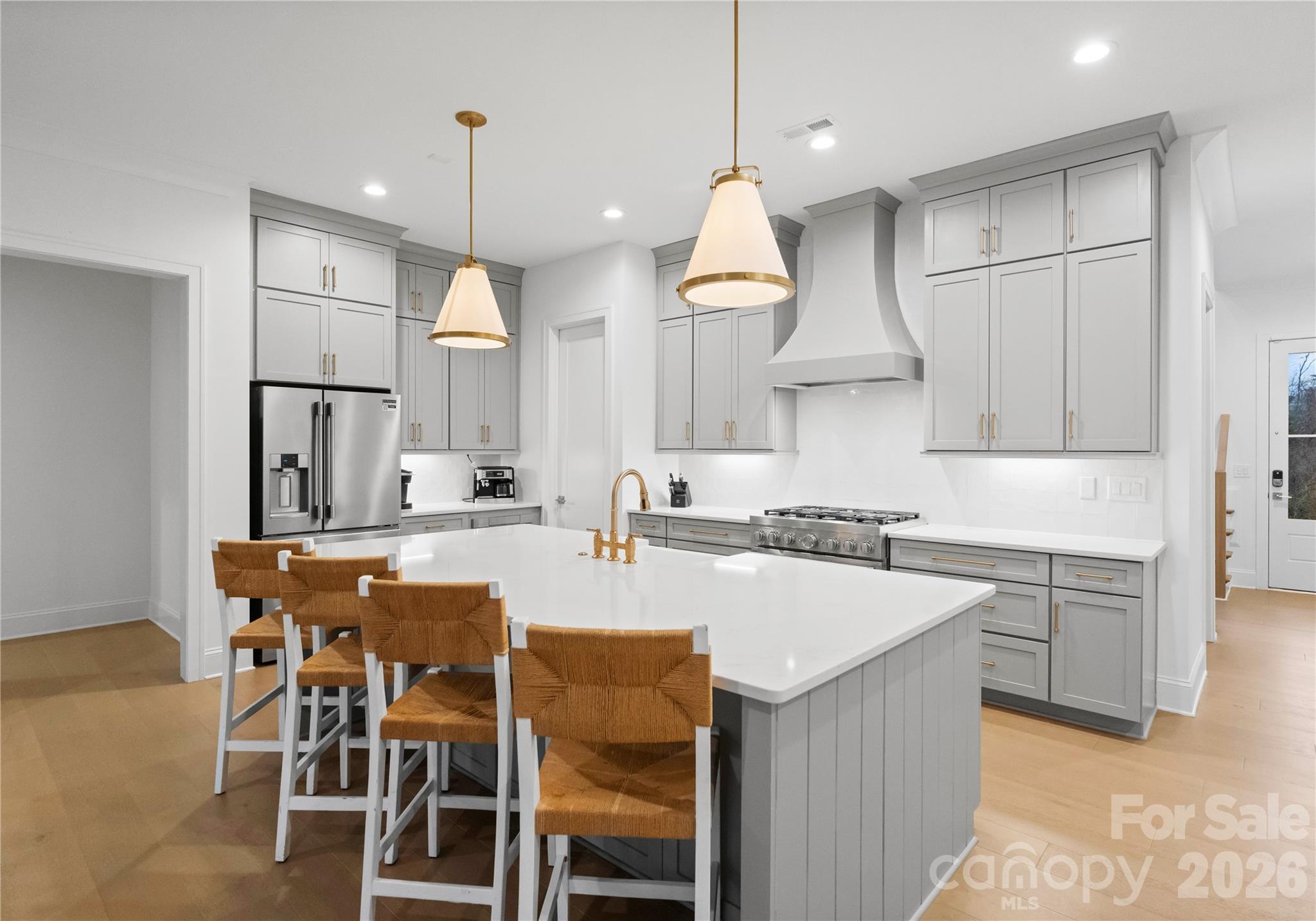 1527 St George Street — Charlotte