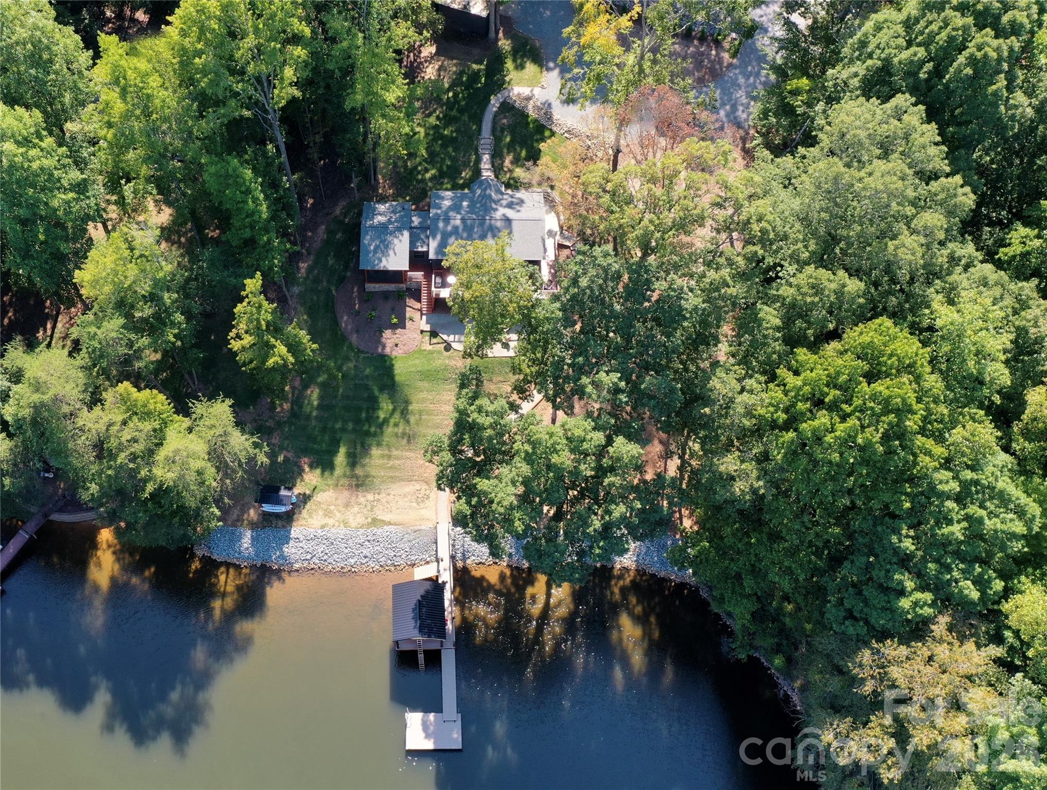 128 Wickford Lane — Mooresville