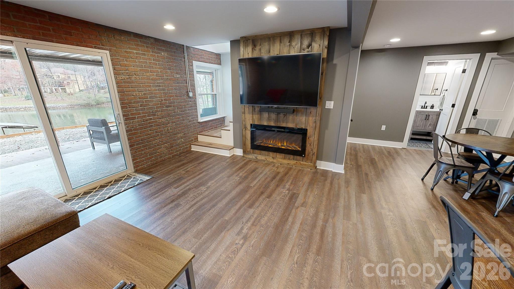 128 Wickford Lane — Mooresville