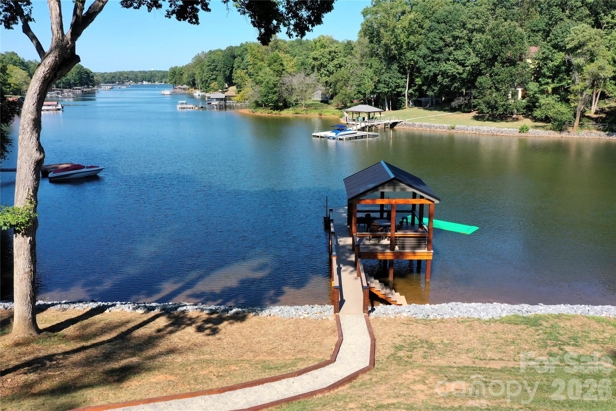 128 Wickford Lane — Mooresville