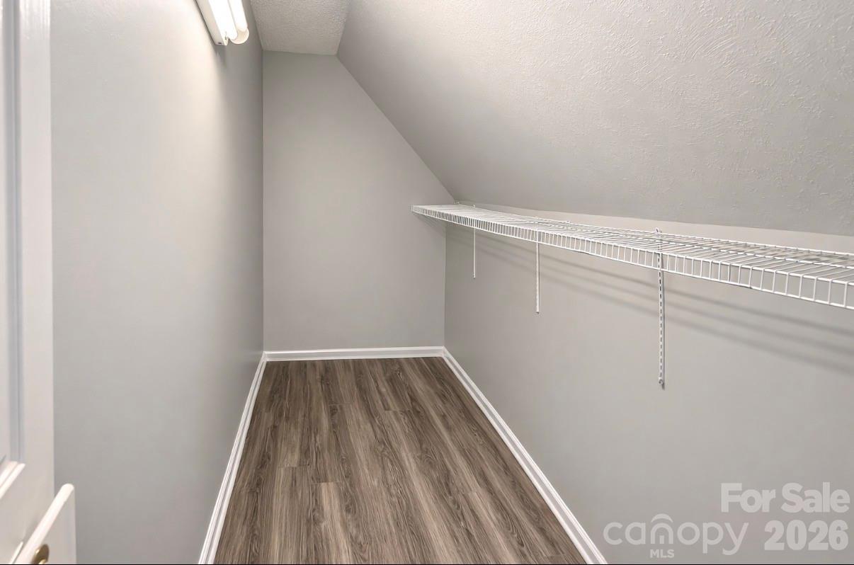 805 Edgewater Drive — Belmont