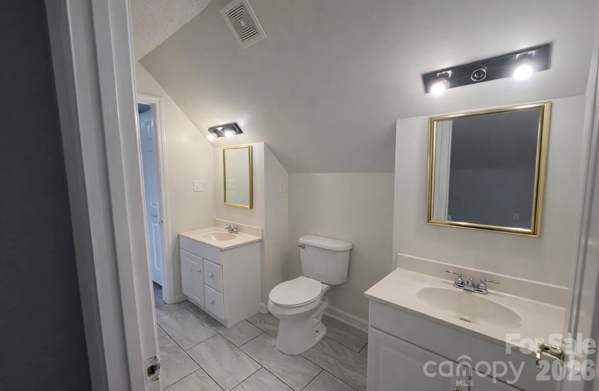 805 Edgewater Drive — Belmont