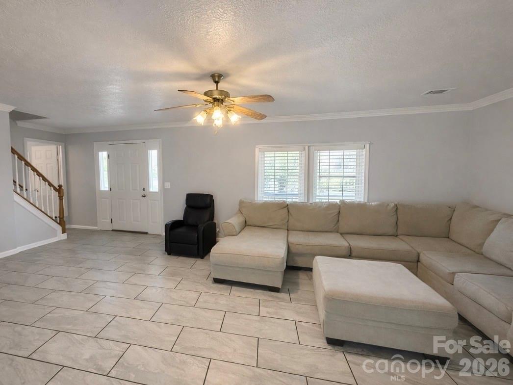 805 Edgewater Drive — Belmont