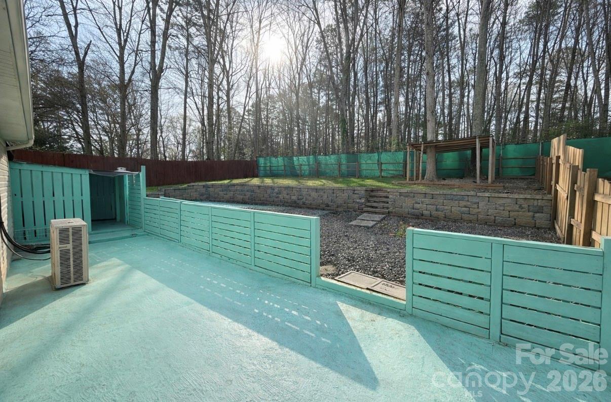 805 Edgewater Drive — Belmont