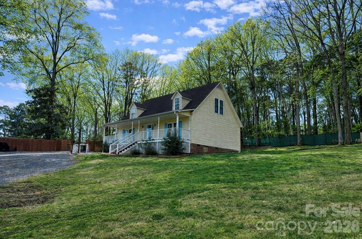 805 Edgewater Drive — Belmont