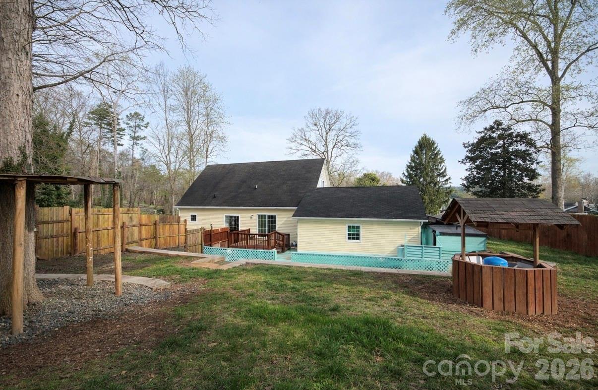 805 Edgewater Drive — Belmont