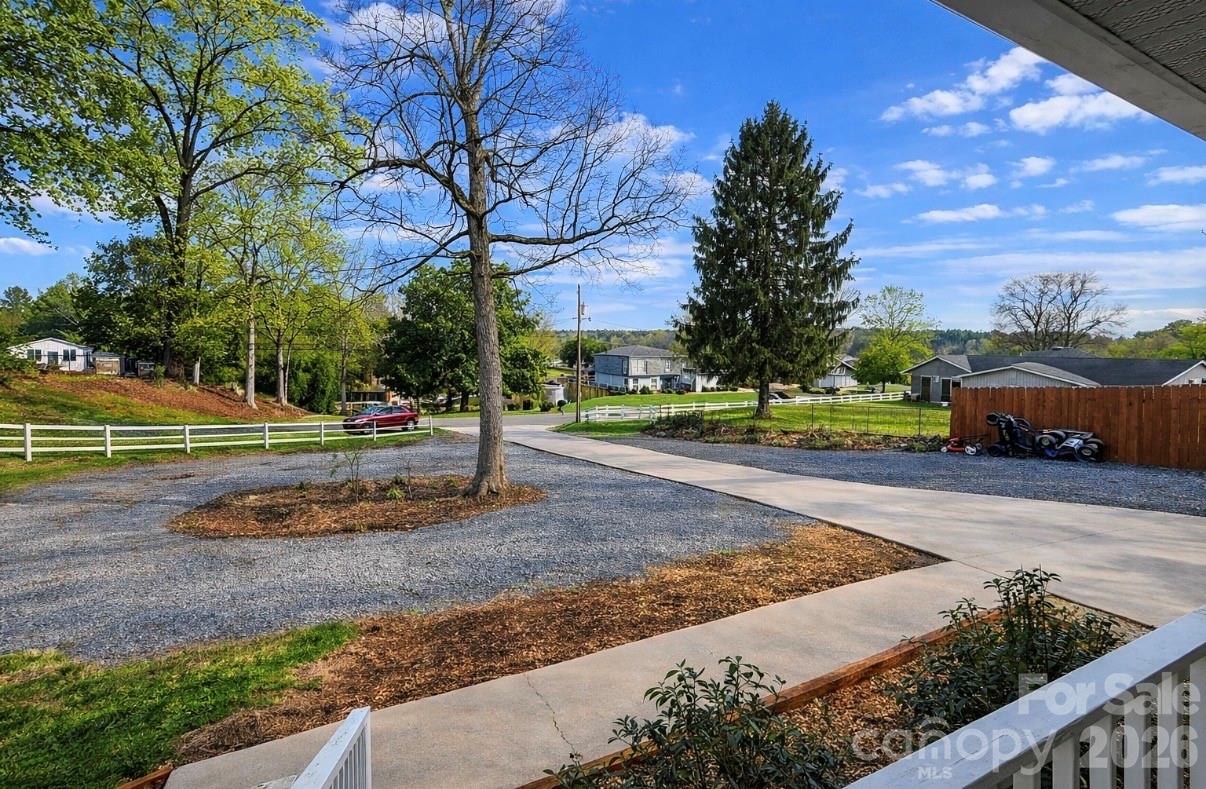 805 Edgewater Drive — Belmont