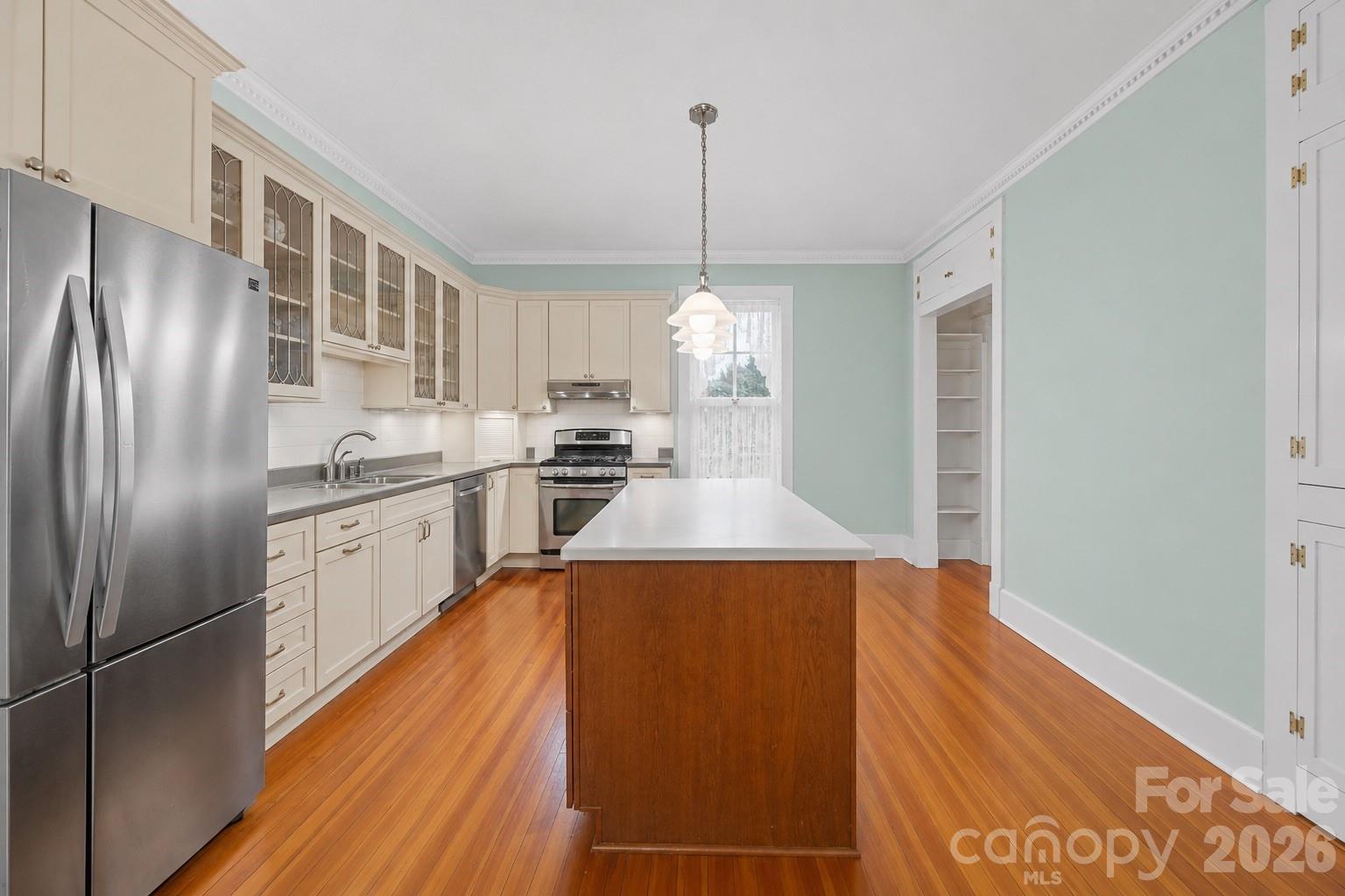 229 N Race Street — Statesville