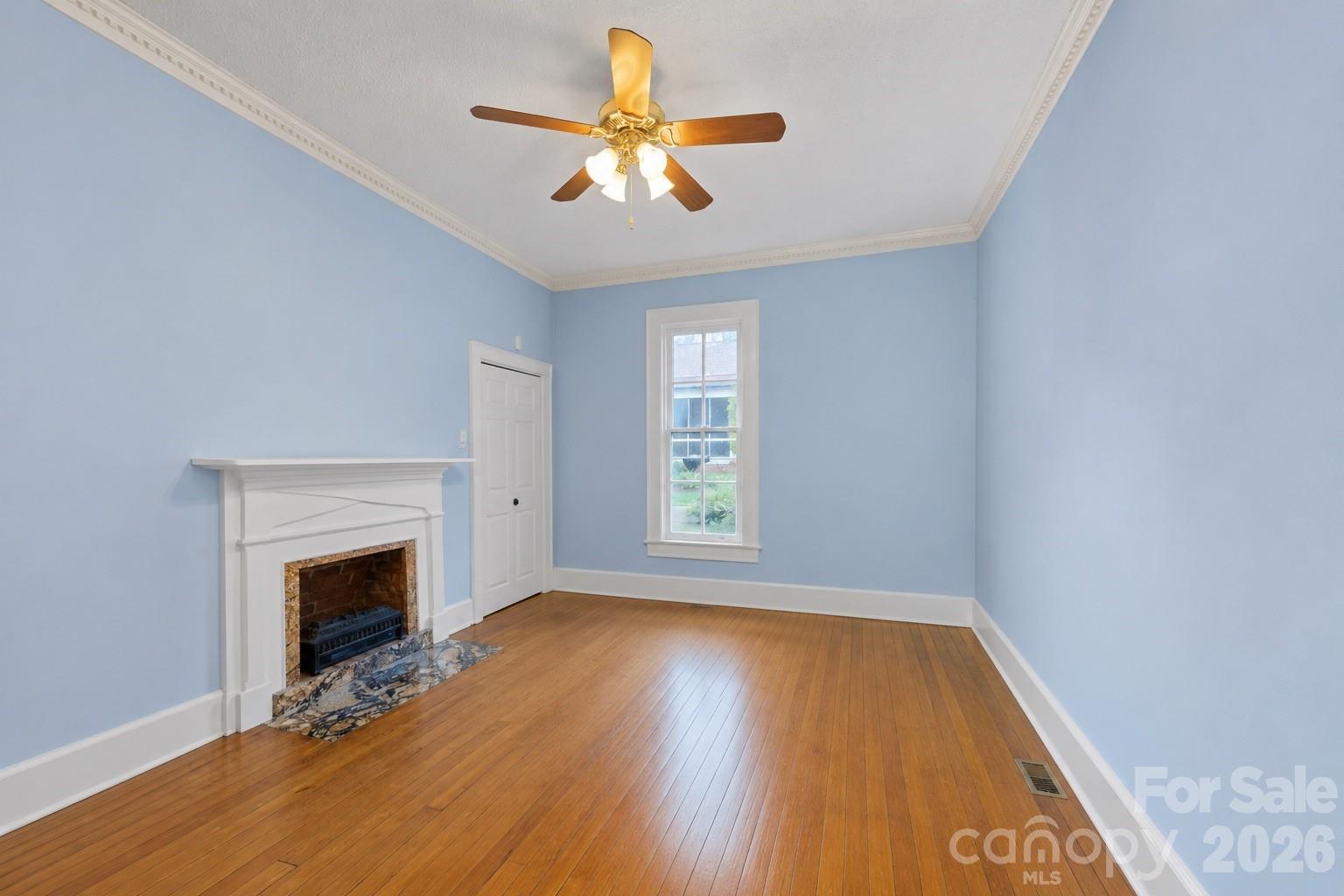 229 N Race Street — Statesville