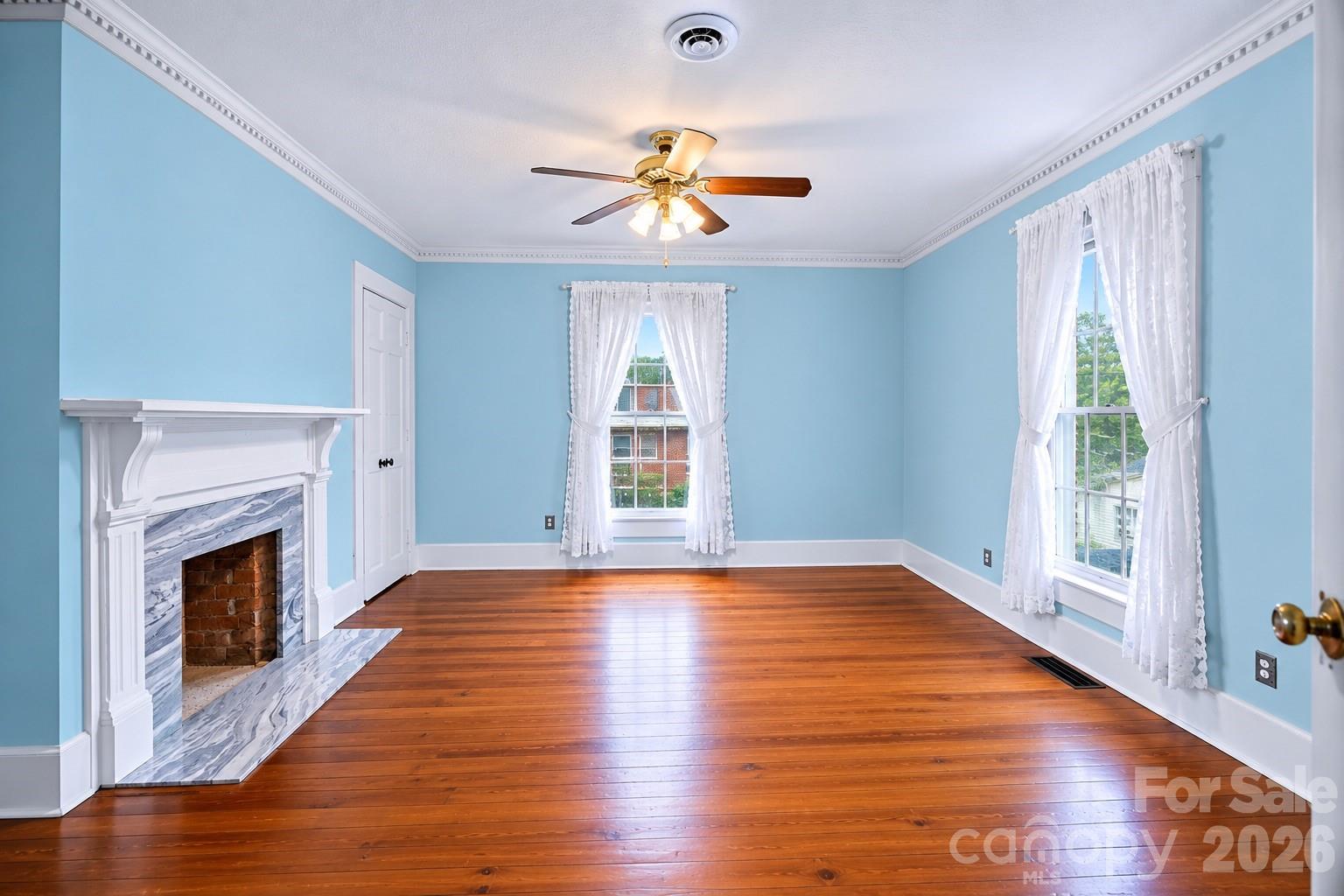 229 N Race Street — Statesville