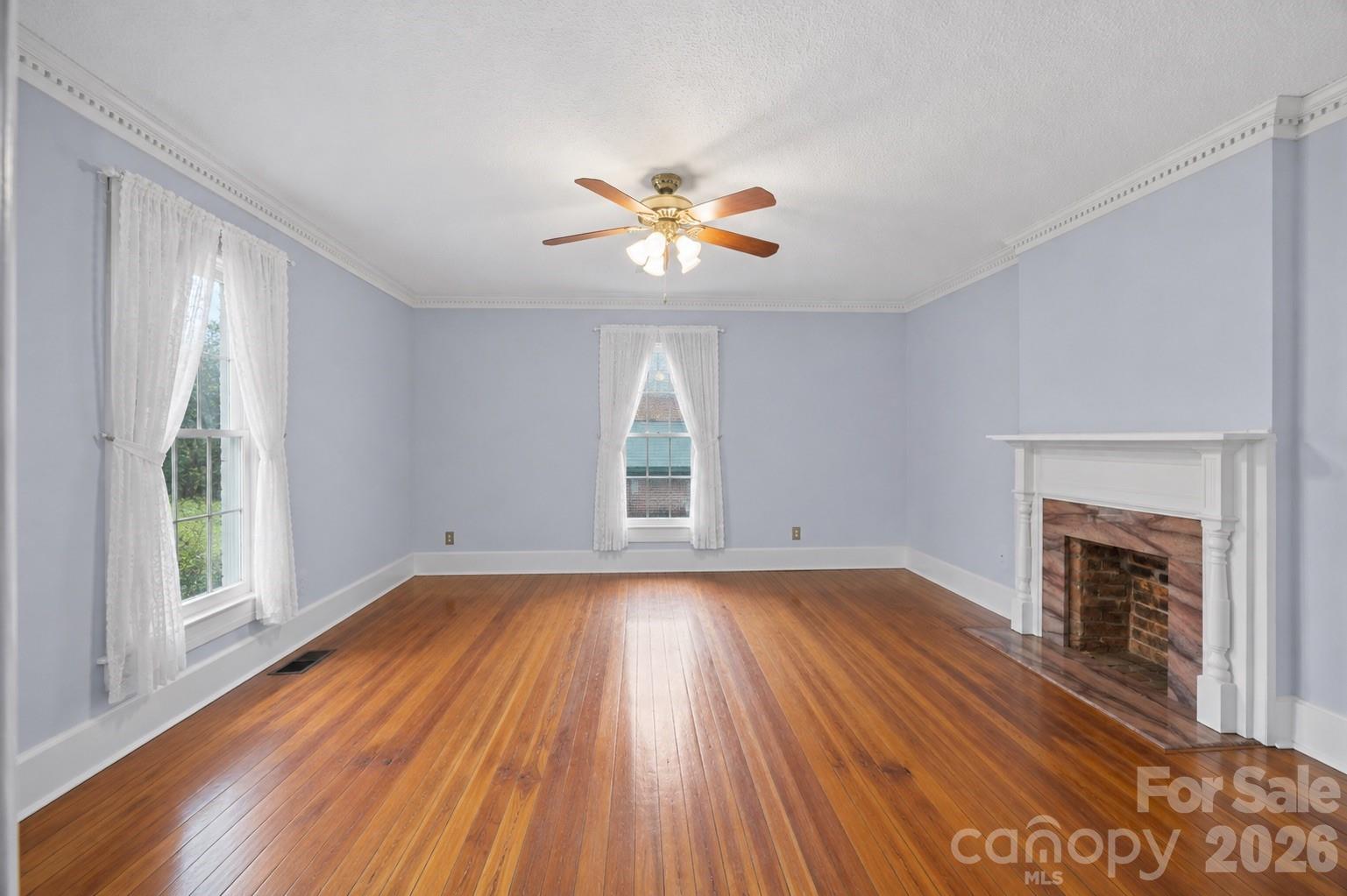 229 N Race Street — Statesville