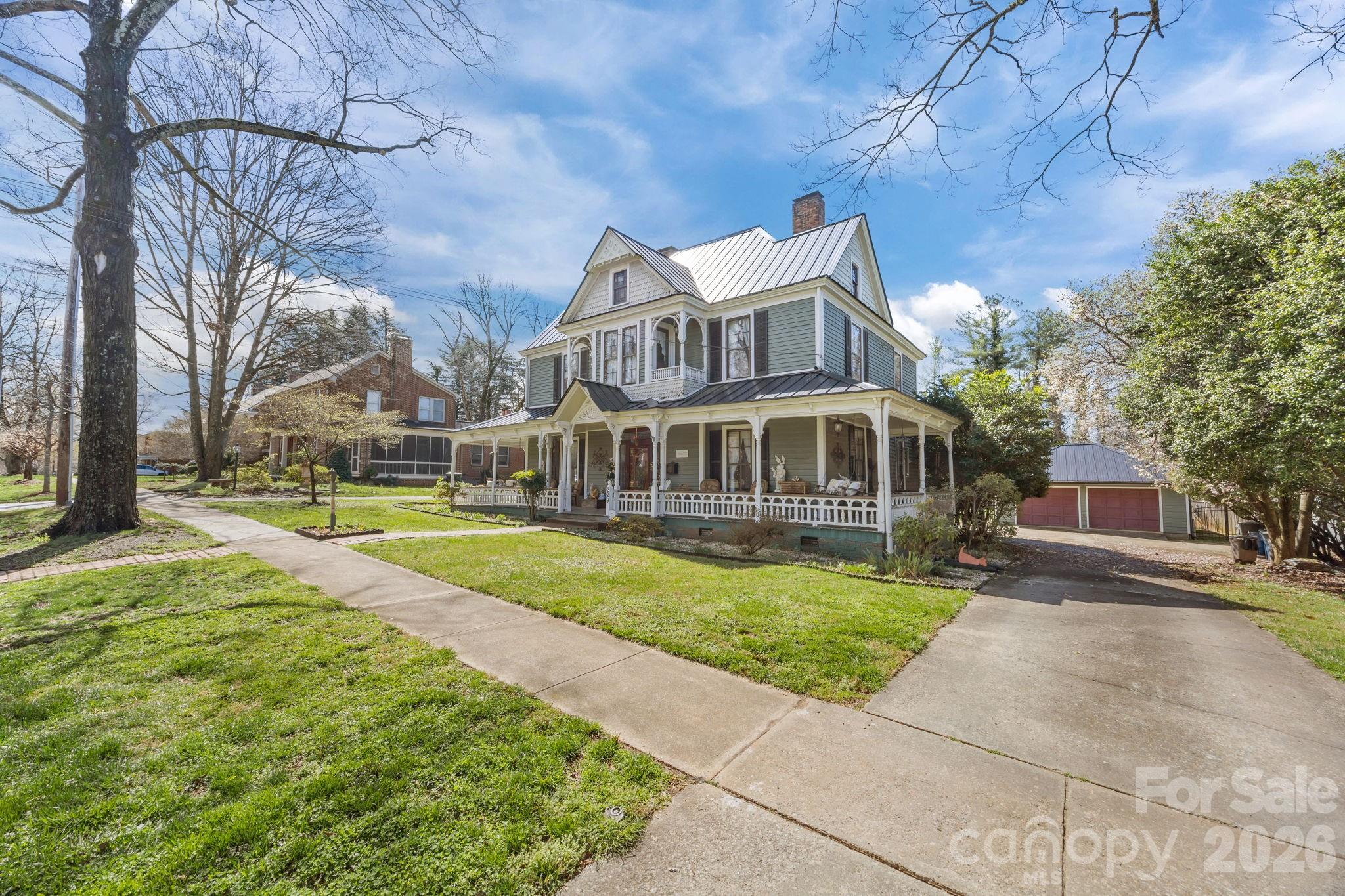 229 N Race Street — Statesville