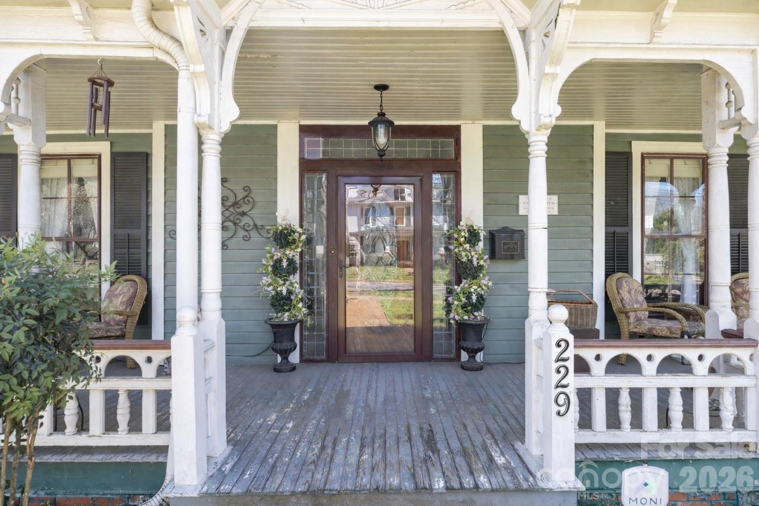 229 N Race Street — Statesville