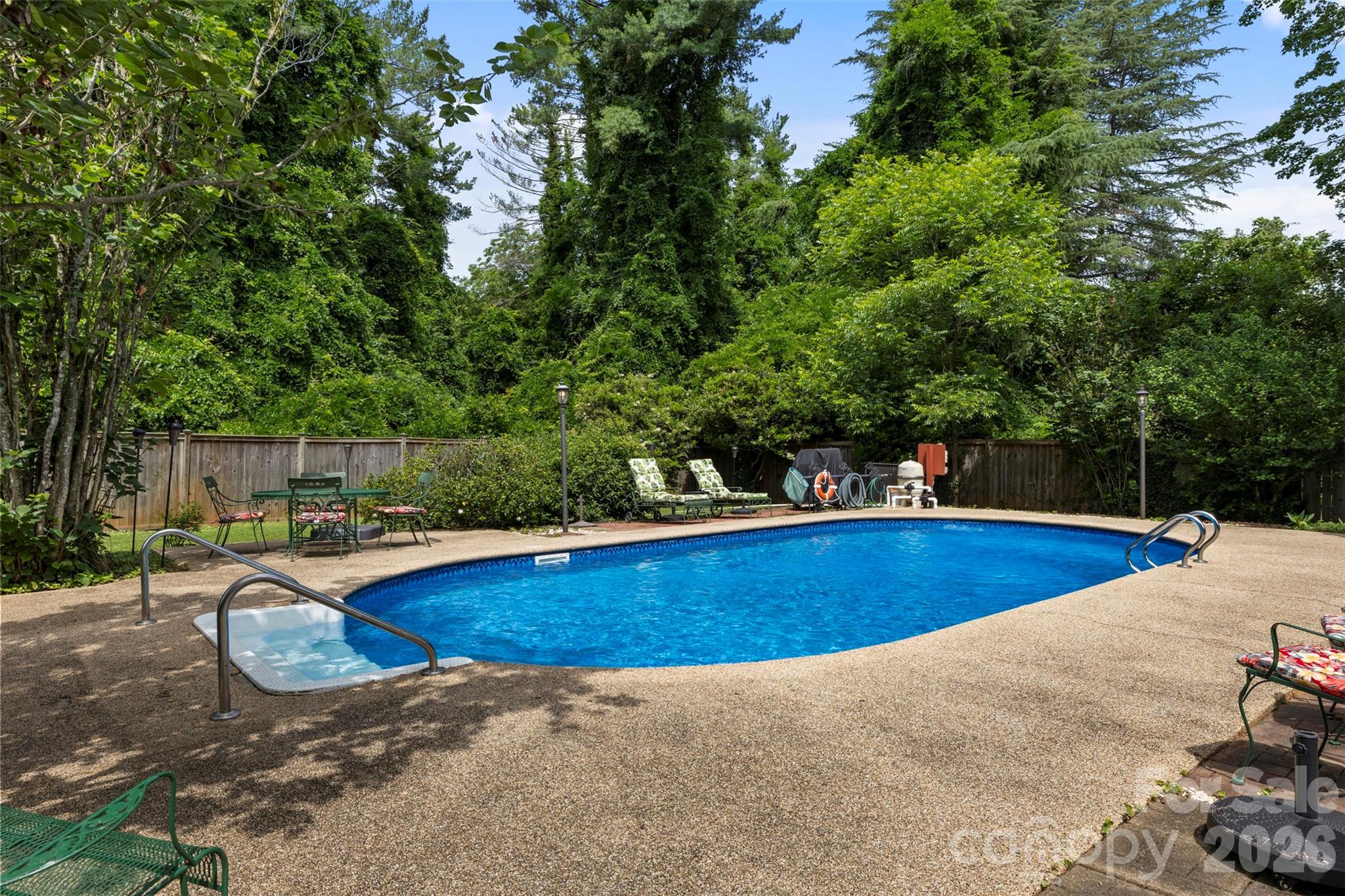 229 N Race Street — Statesville