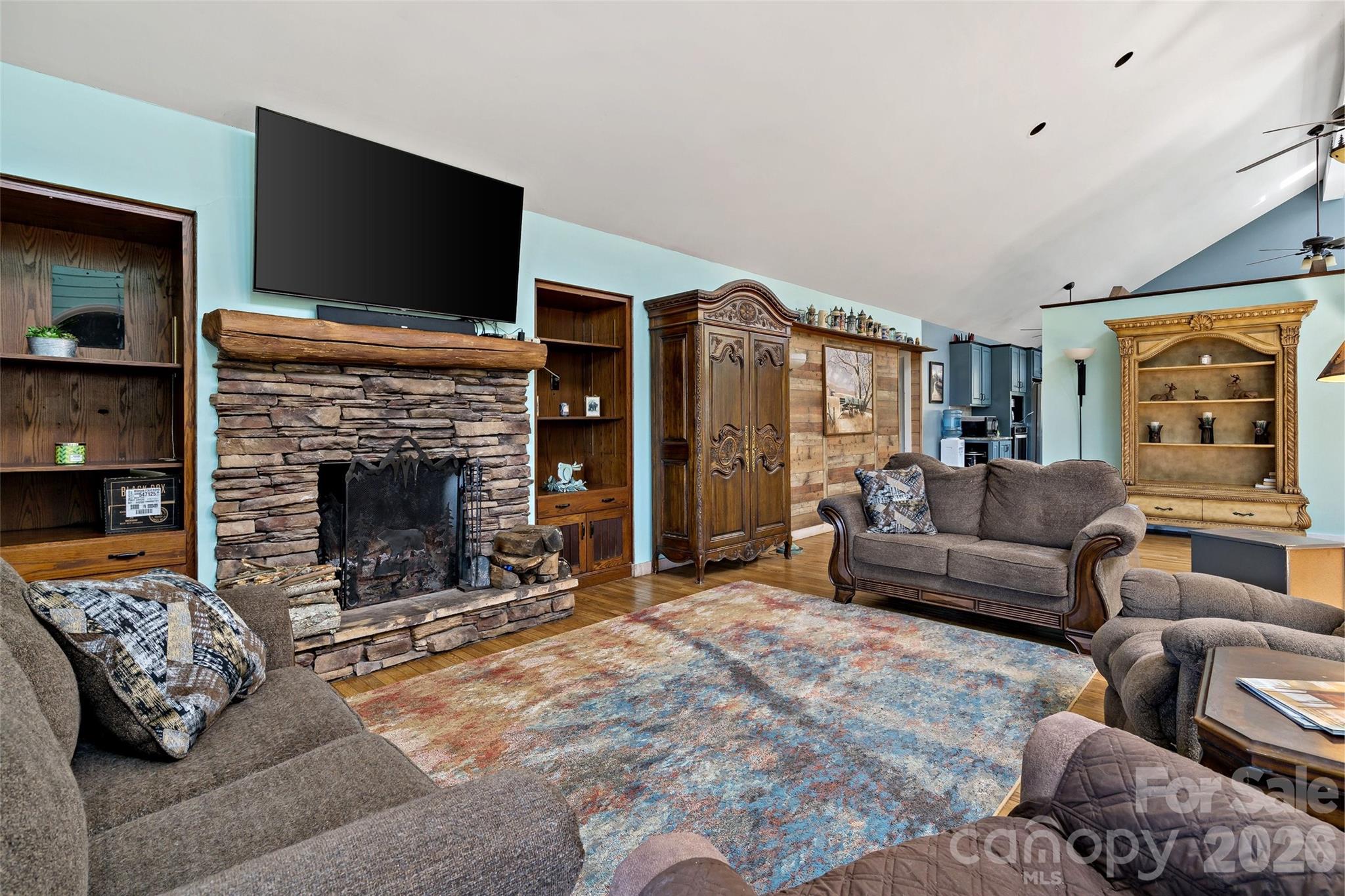 311 Pisgah Mine Road — Burnsville