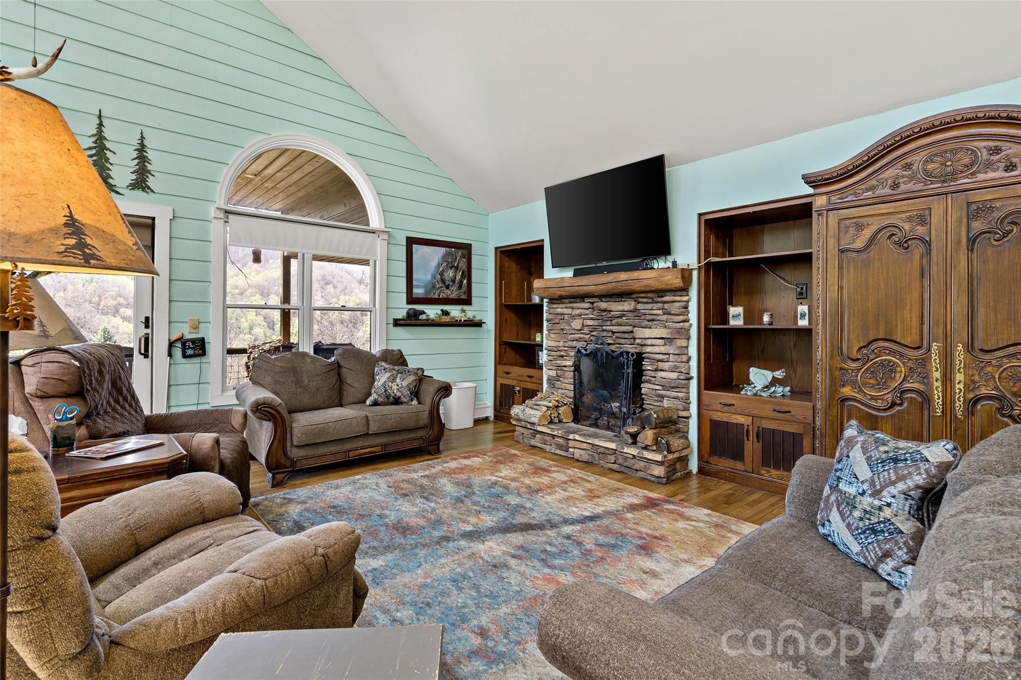 311 Pisgah Mine Road — Burnsville