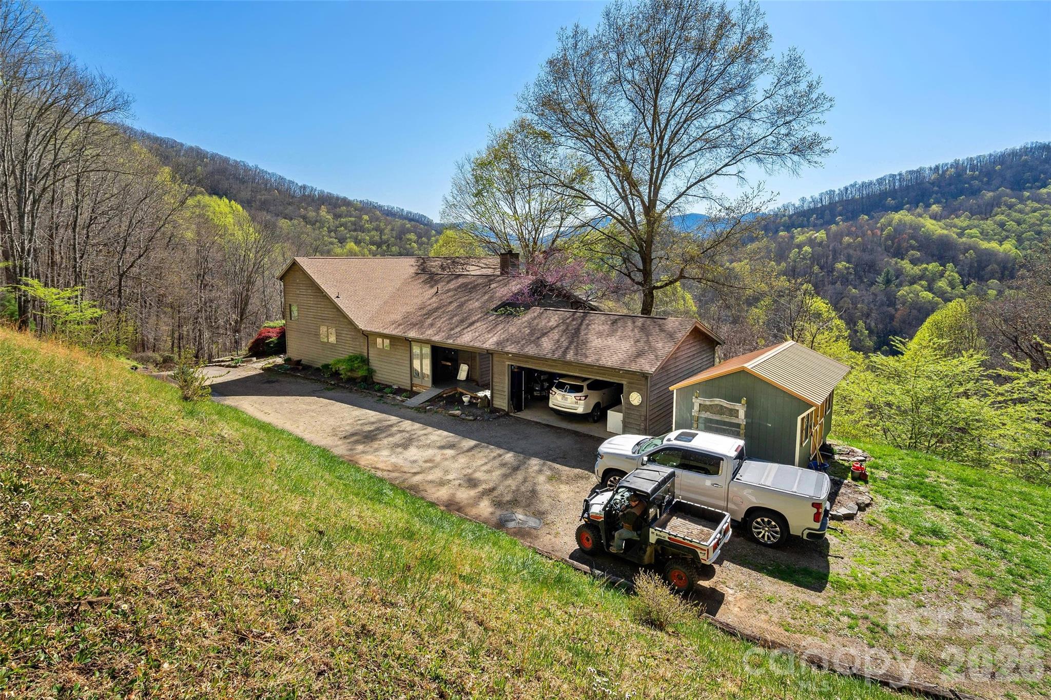 311 Pisgah Mine Road — Burnsville