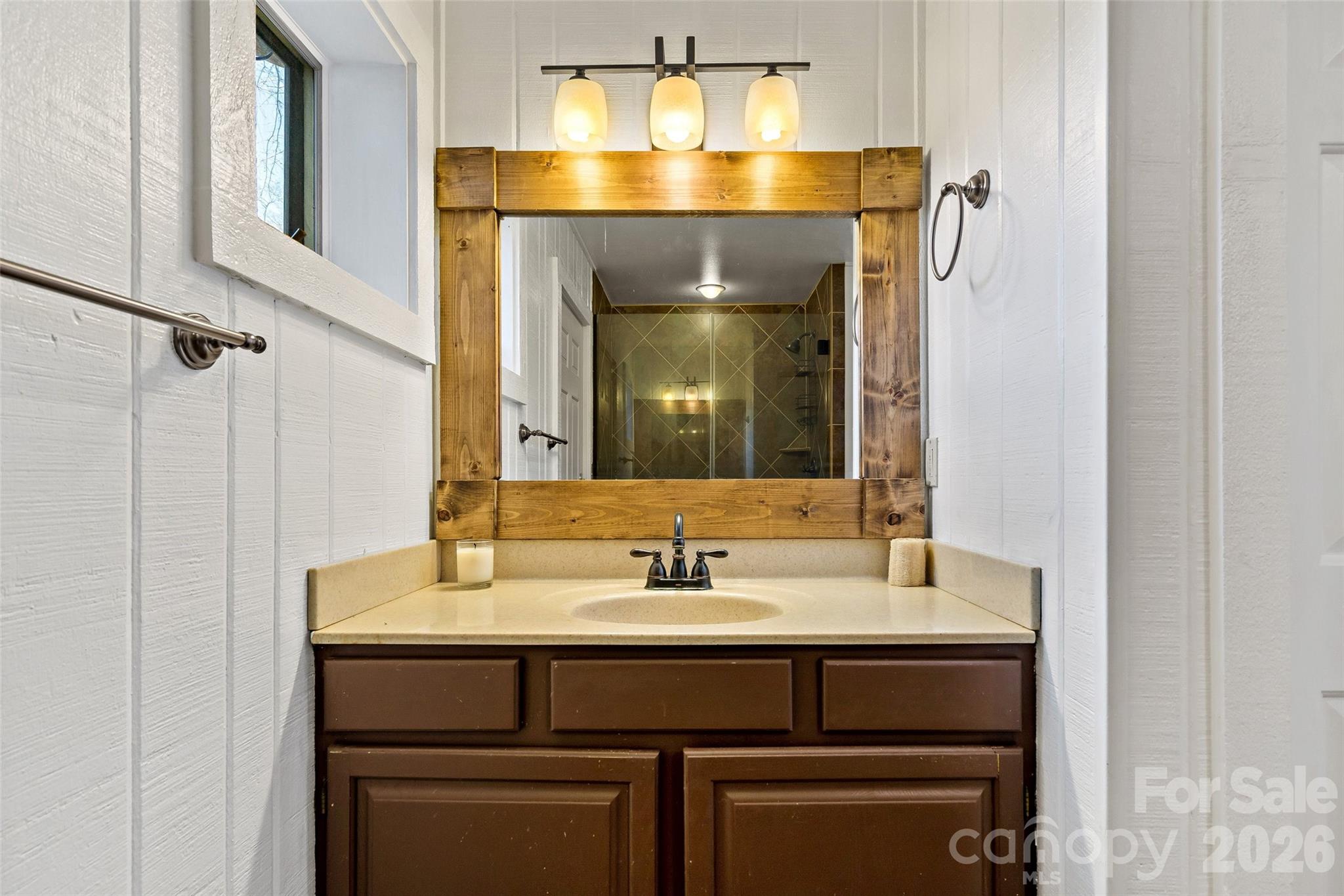 311 Pisgah Mine Road — Burnsville