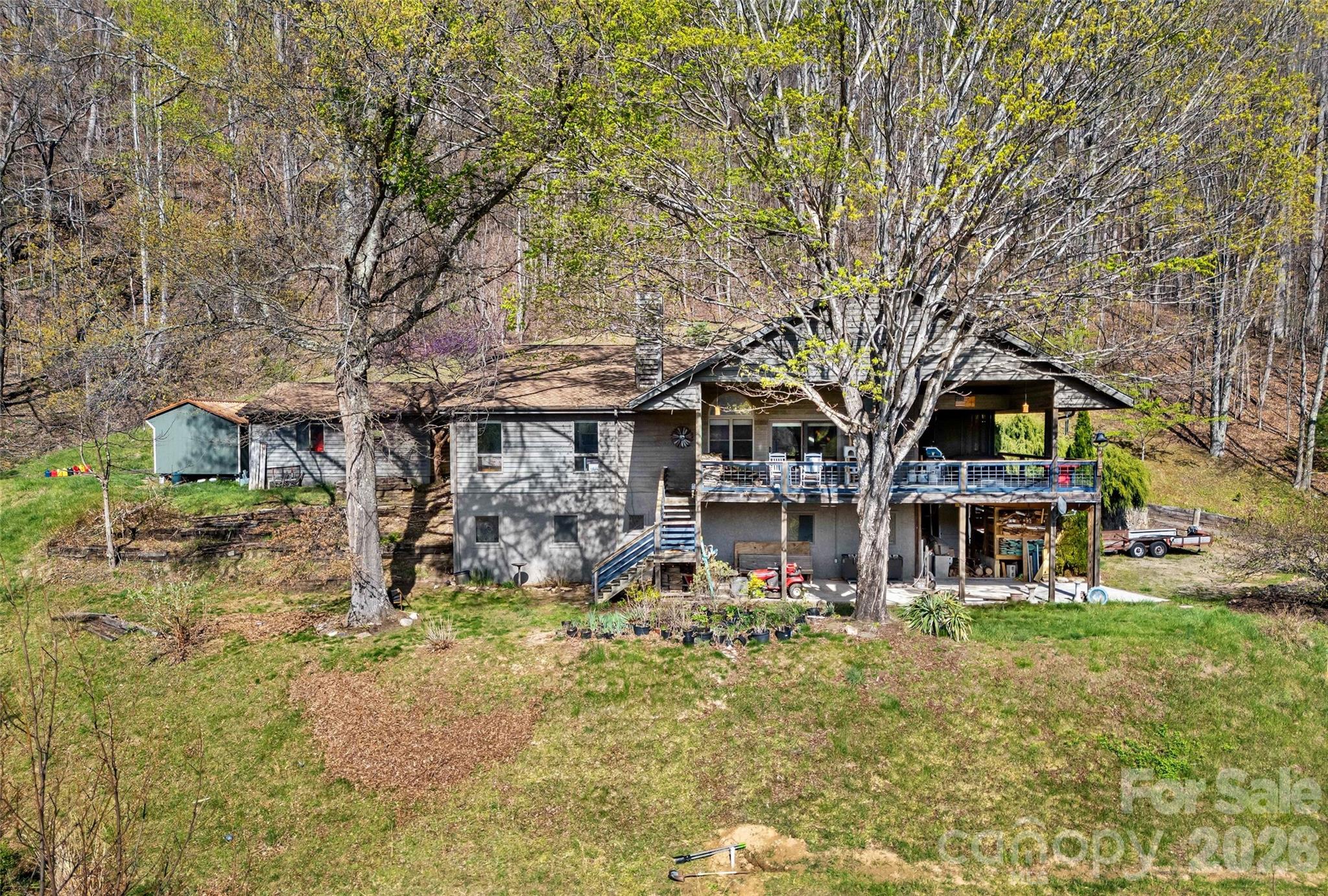 311 Pisgah Mine Road — Burnsville