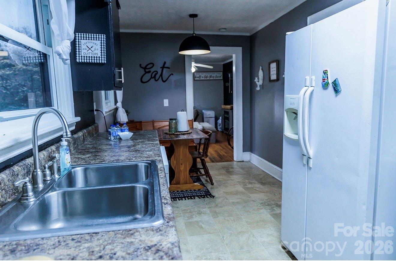 119 Collins Avenue — Forest City