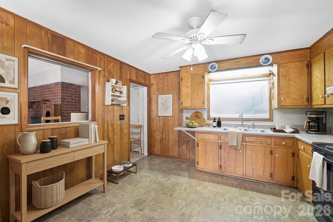 2508 Lynn Drive — Gastonia