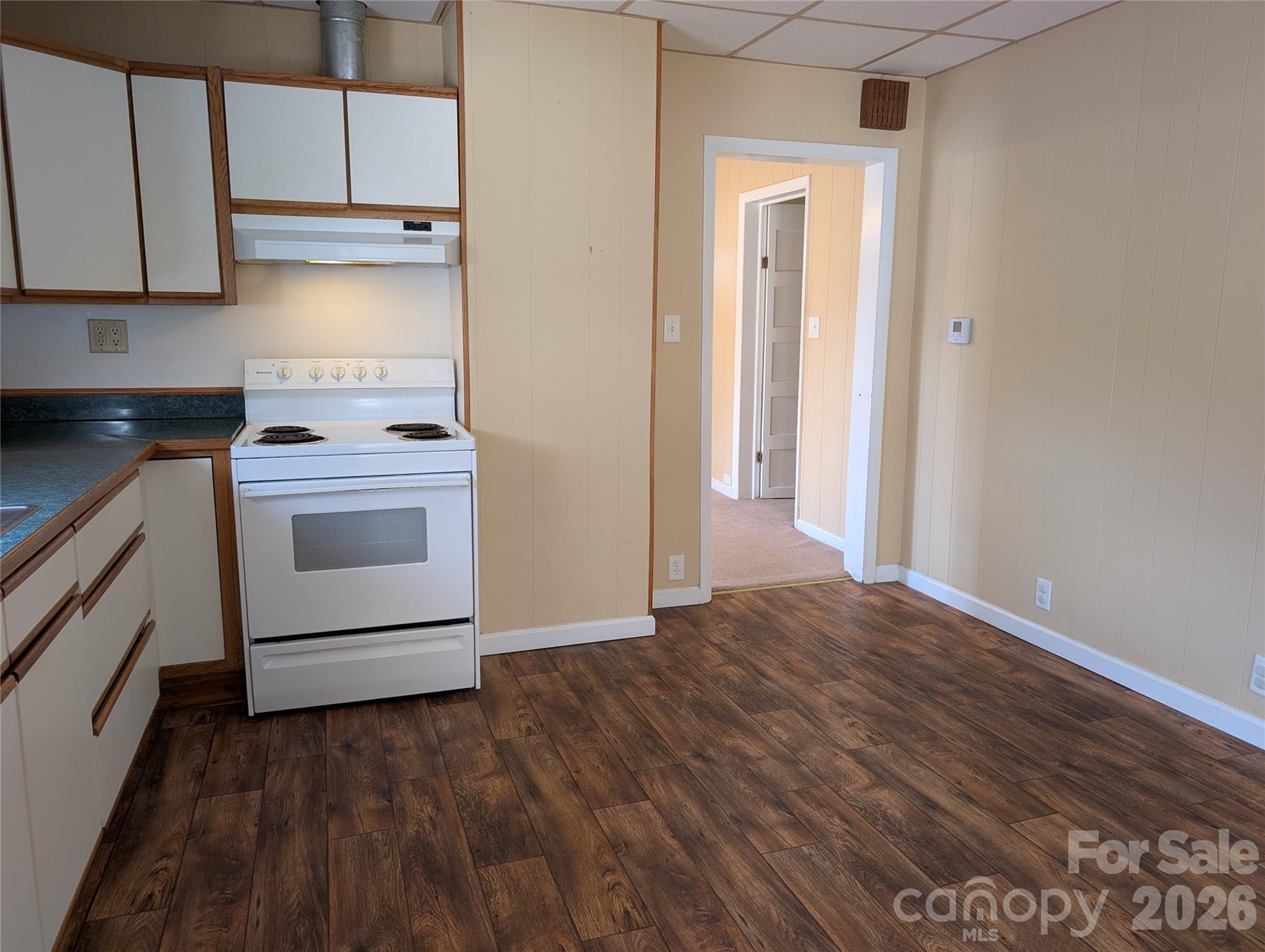 633 S Eastway Drive — Troutman