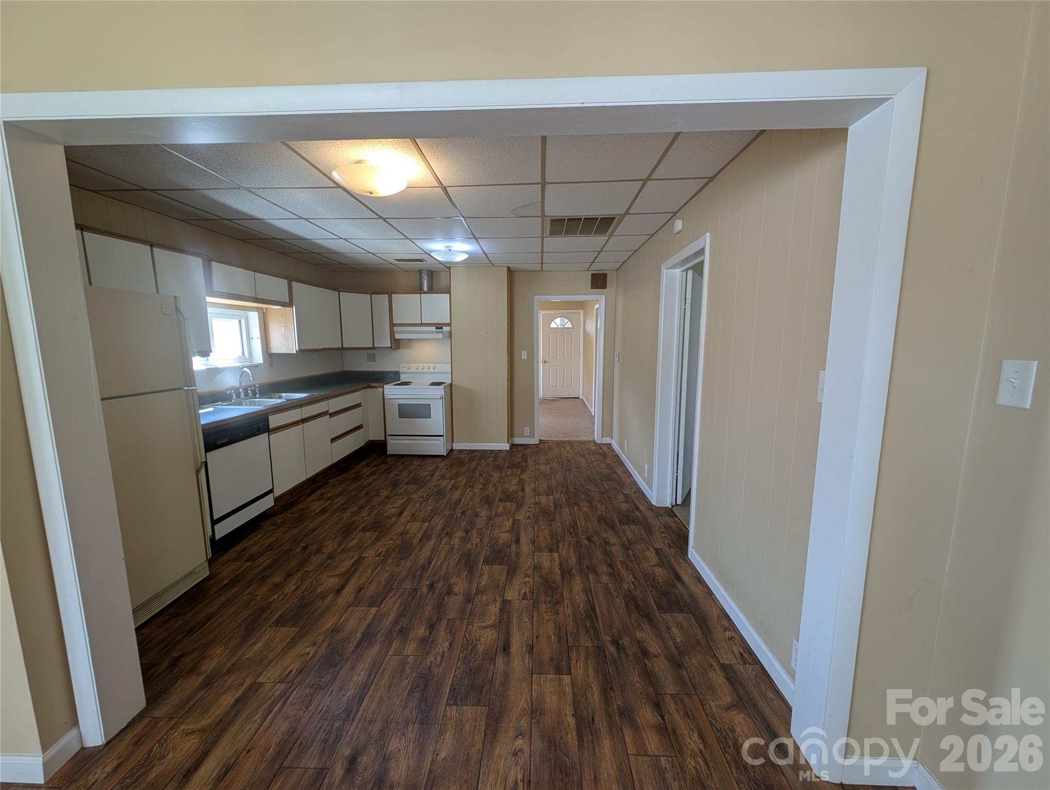 633 S Eastway Drive — Troutman