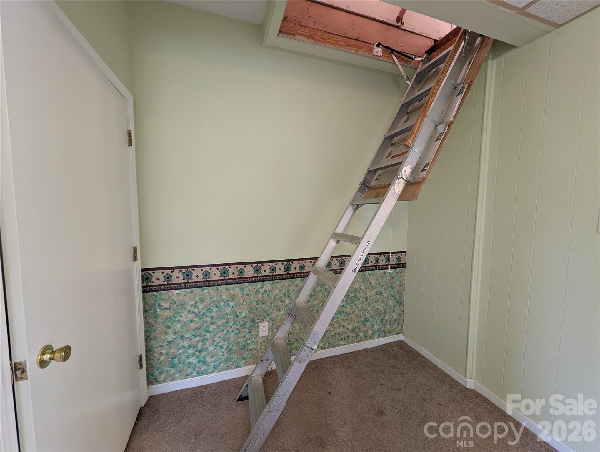 633 S Eastway Drive — Troutman