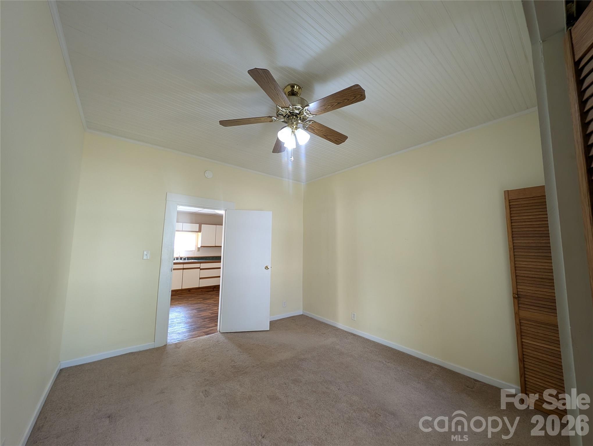 633 S Eastway Drive — Troutman