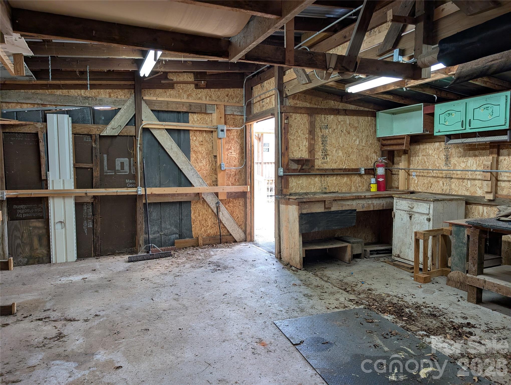 633 S Eastway Drive — Troutman