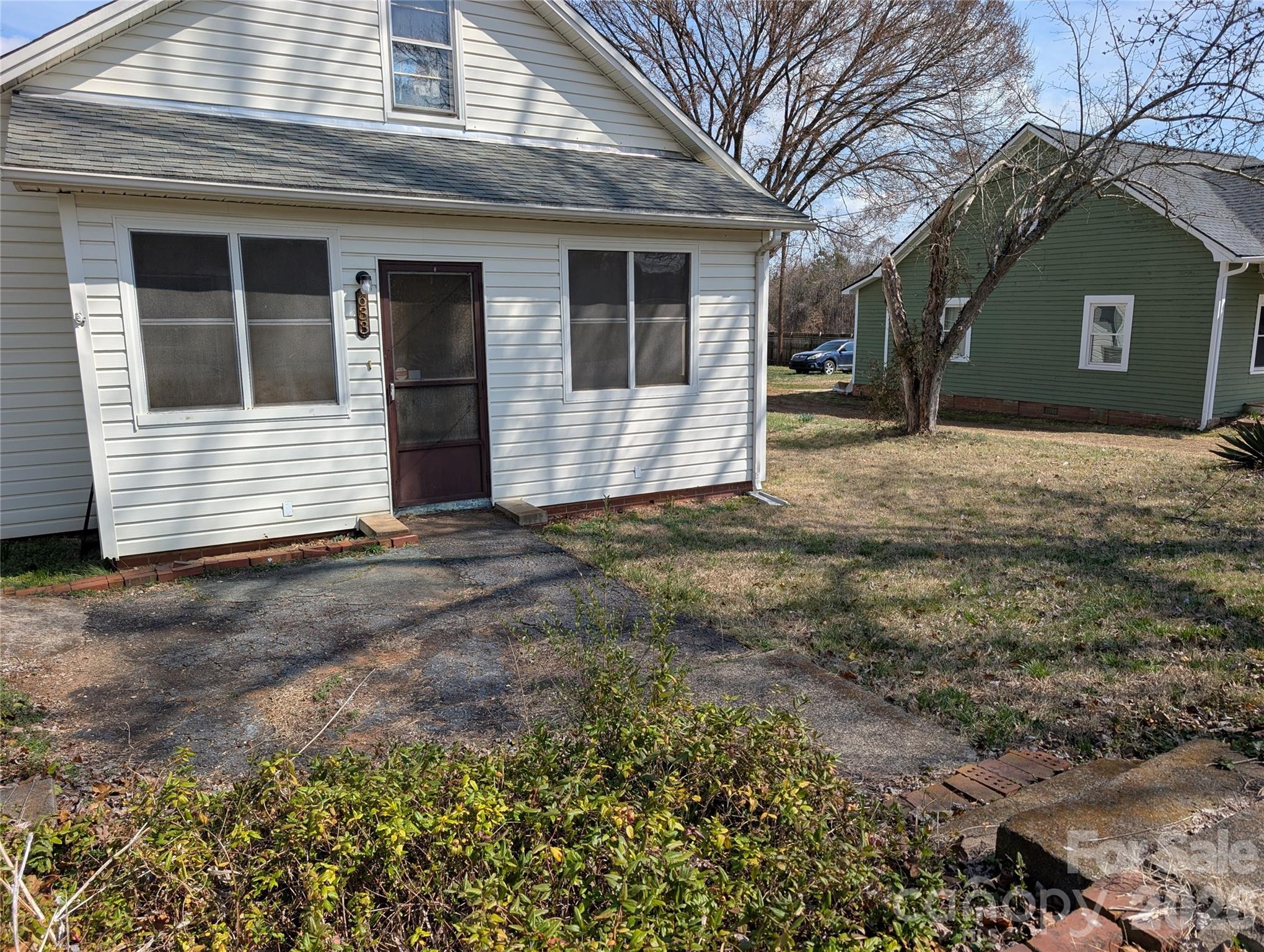 633 S Eastway Drive — Troutman