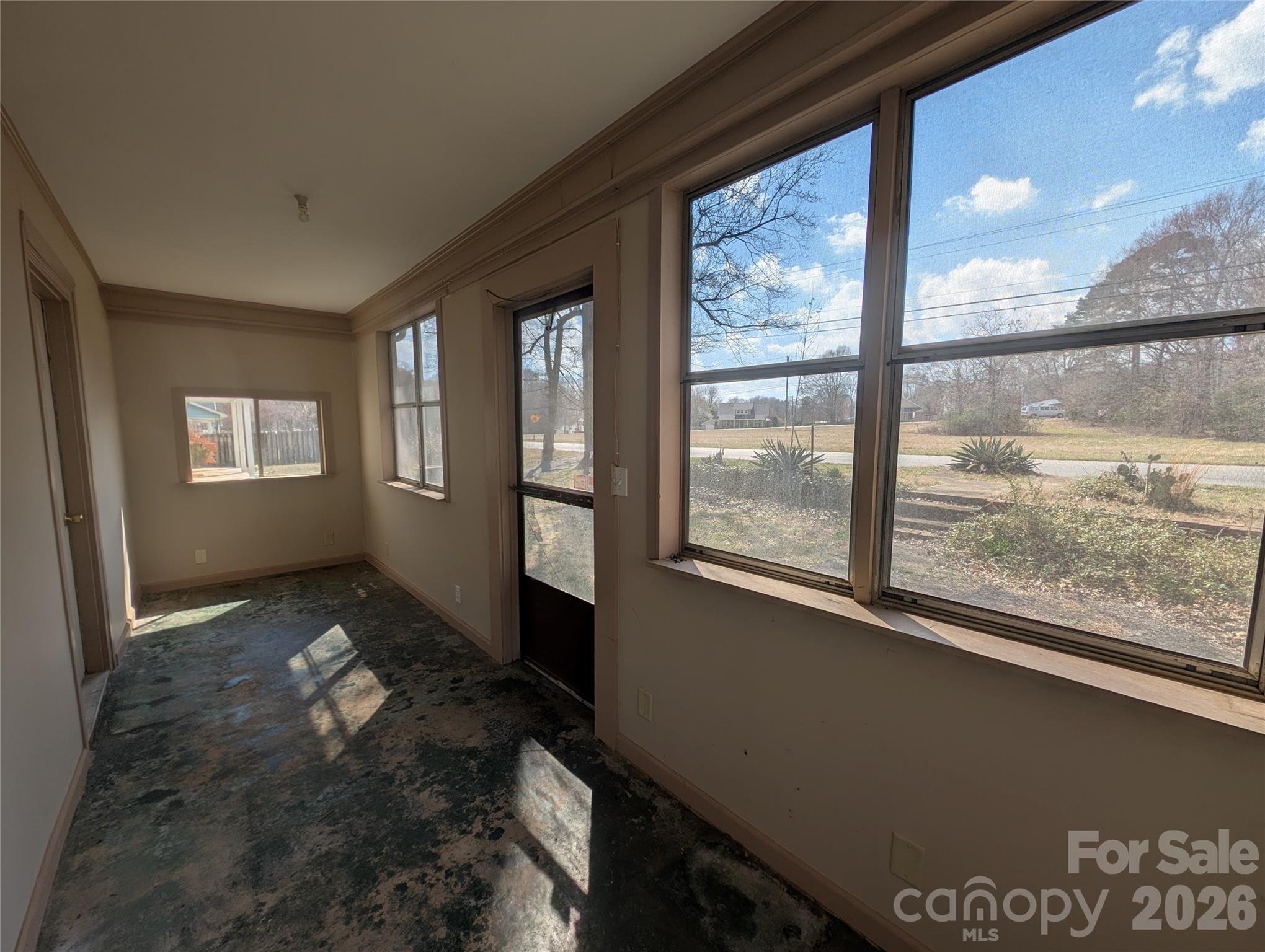 633 S Eastway Drive — Troutman