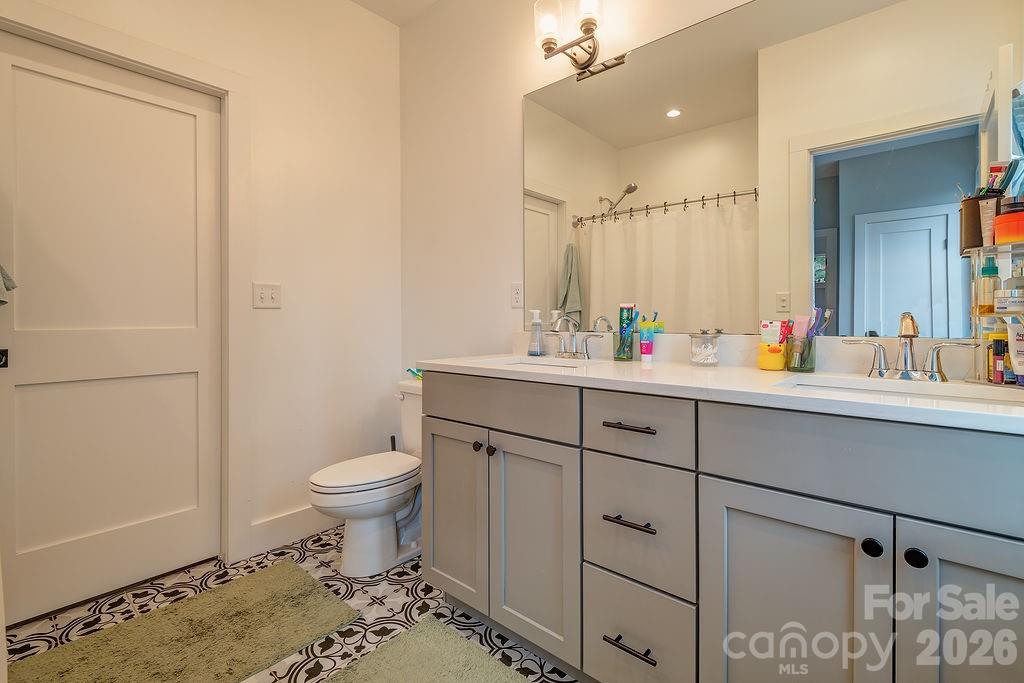 127 Alma Lane — Asheville
