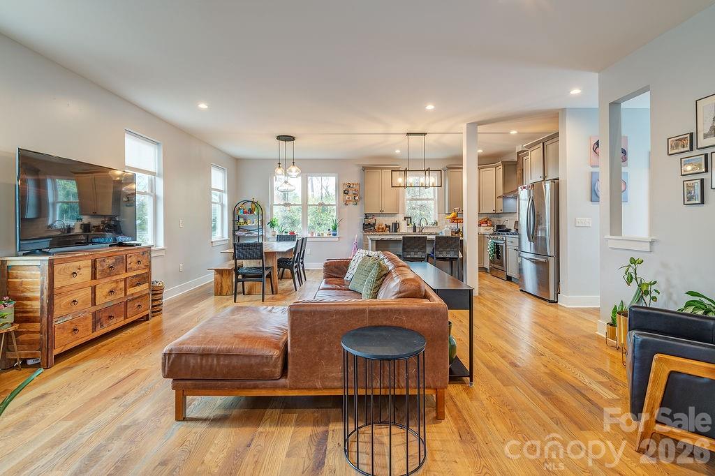 127 Alma Lane — Asheville