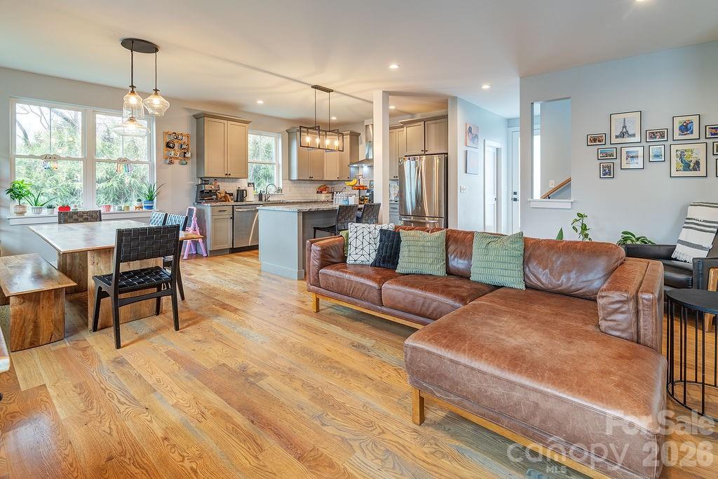 127 Alma Lane — Asheville