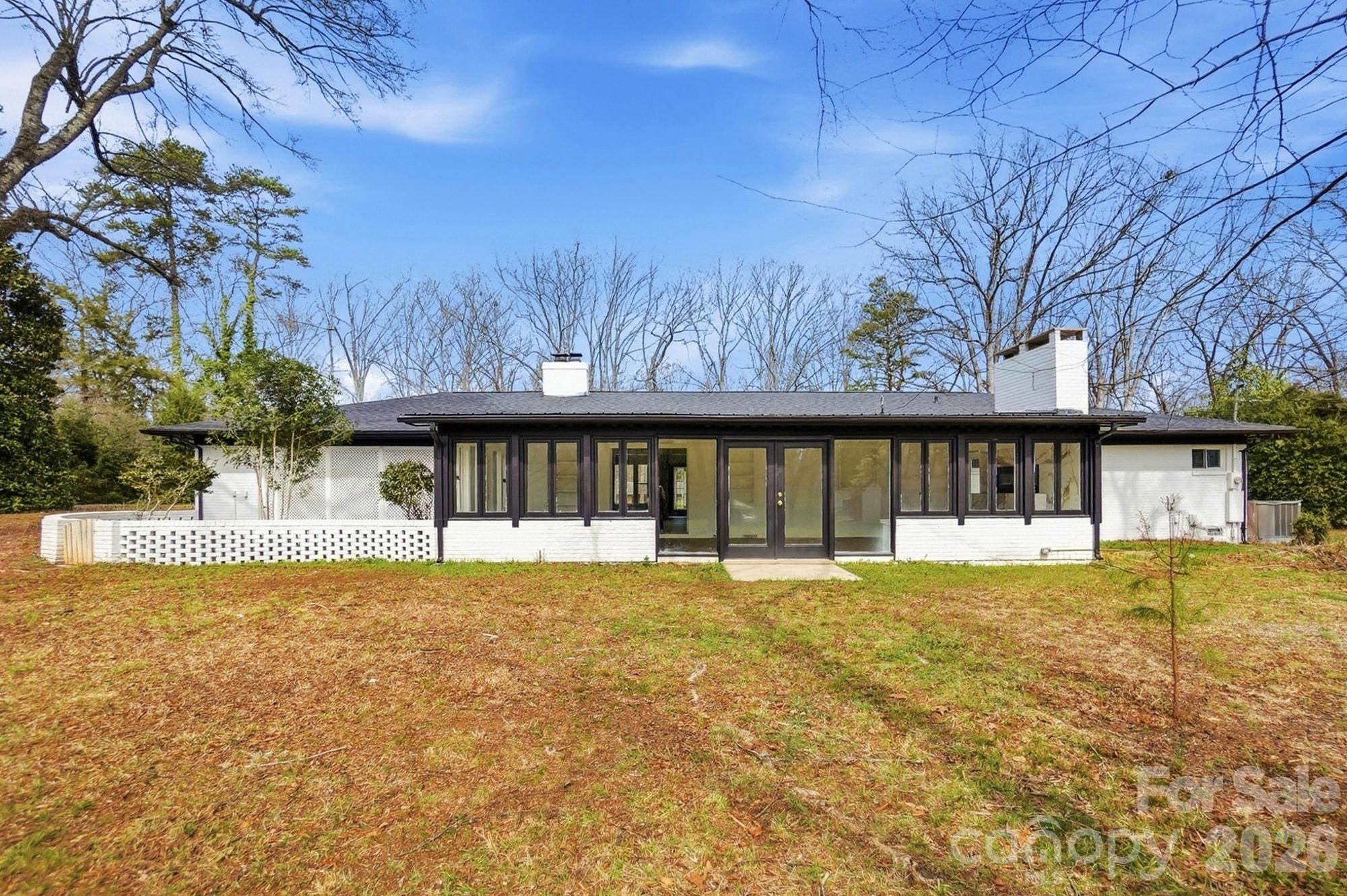 125 Forest Hills Drive — Monroe