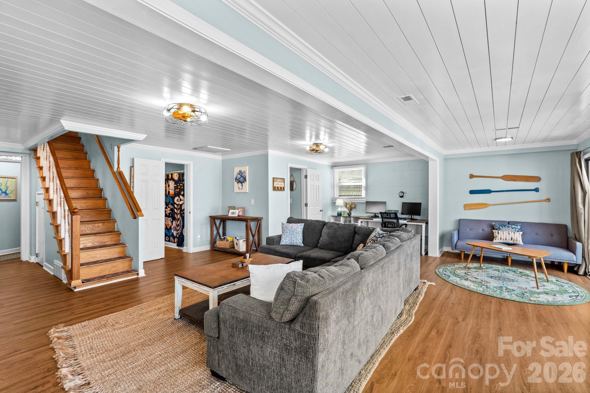 1331 Hickory Point Drive — Lexington