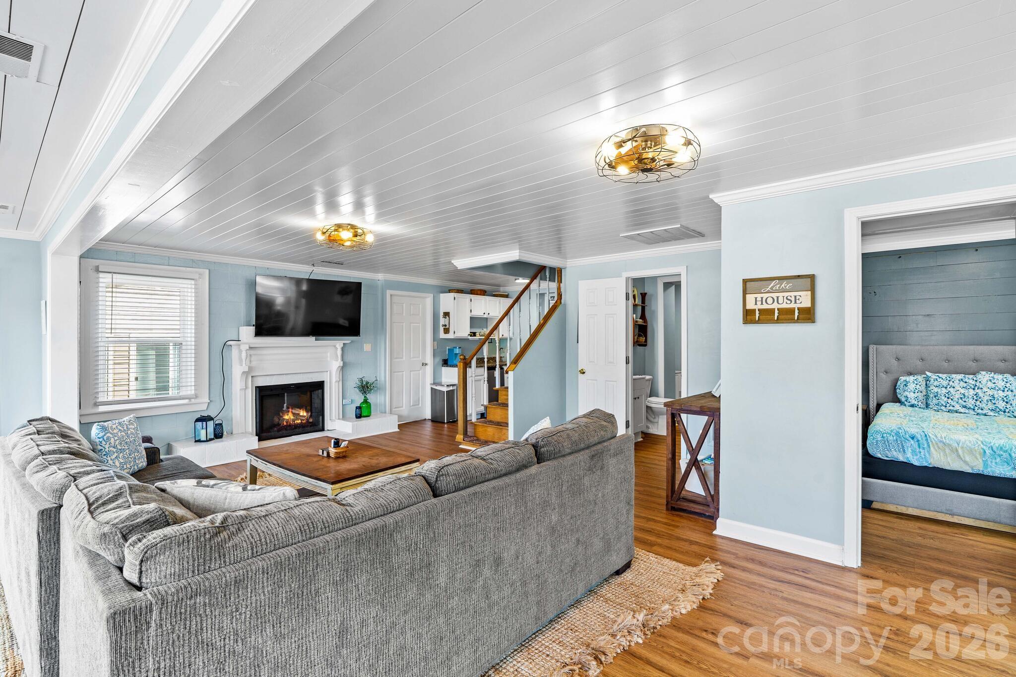 1331 Hickory Point Drive — Lexington