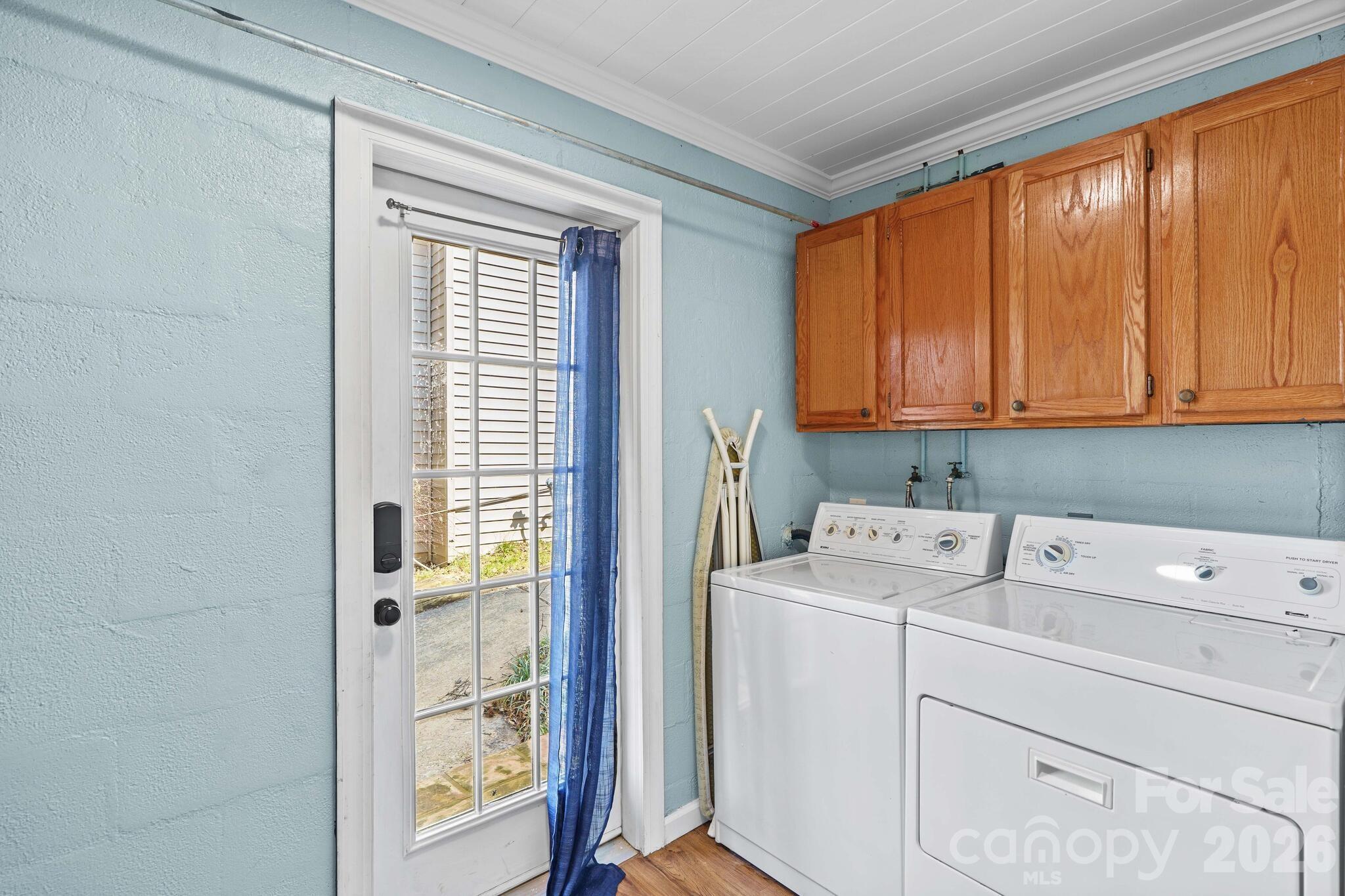 1331 Hickory Point Drive — Lexington
