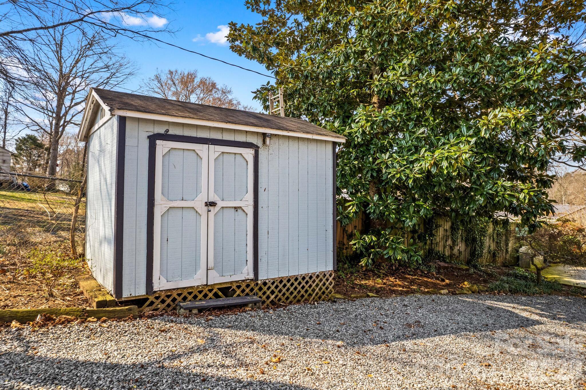 1331 Hickory Point Drive — Lexington