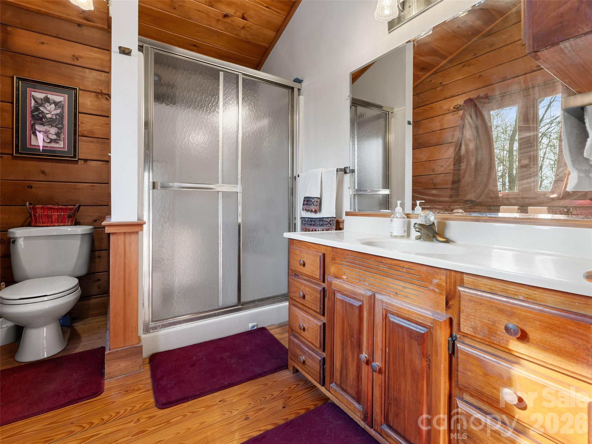 6 Ravenwood Lane — Horse Shoe