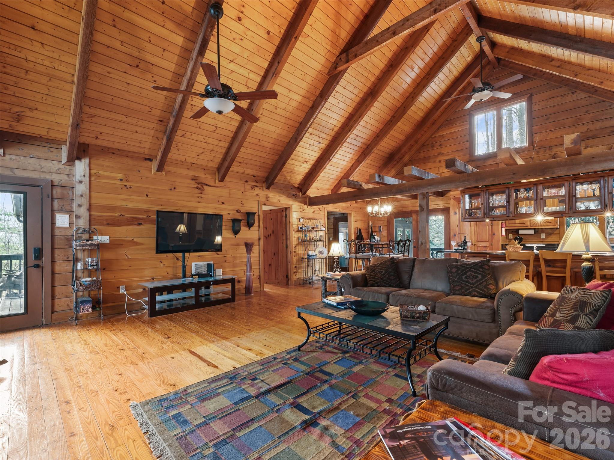 6 Ravenwood Lane — Horse Shoe