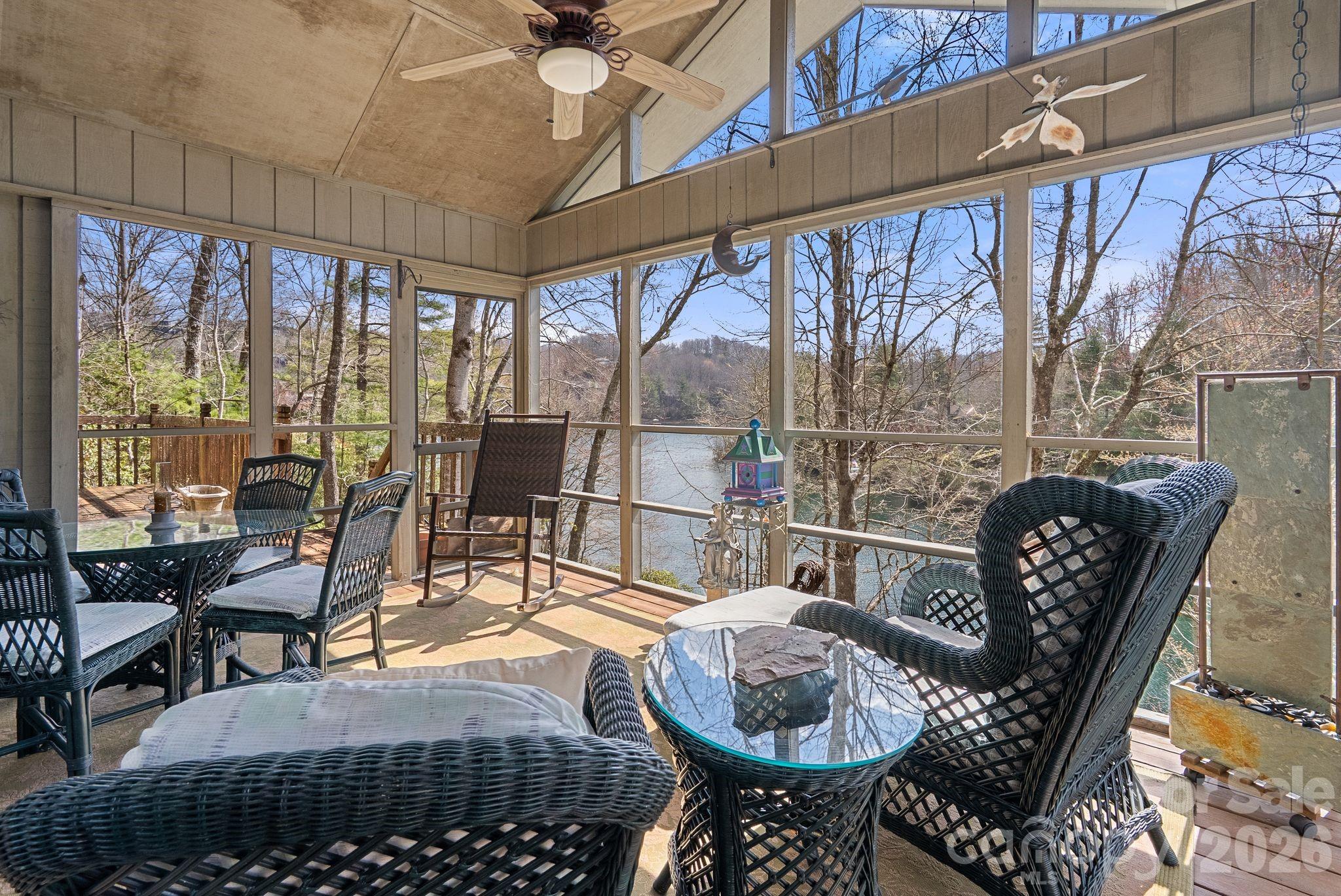 306 S Sequoyah Lane — Brevard
