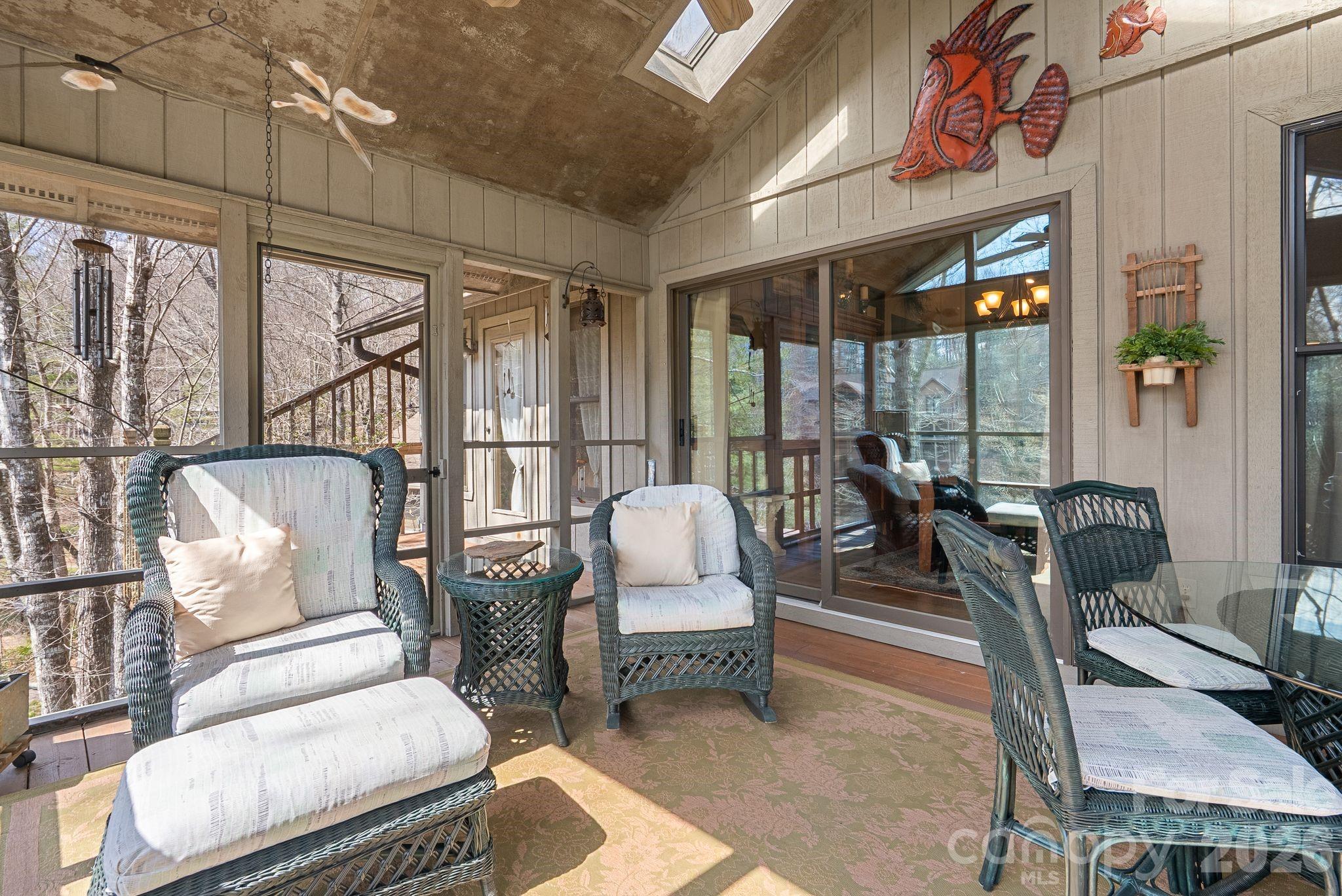 306 S Sequoyah Lane — Brevard