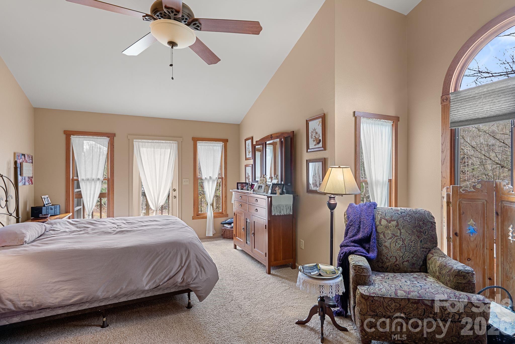306 S Sequoyah Lane — Brevard