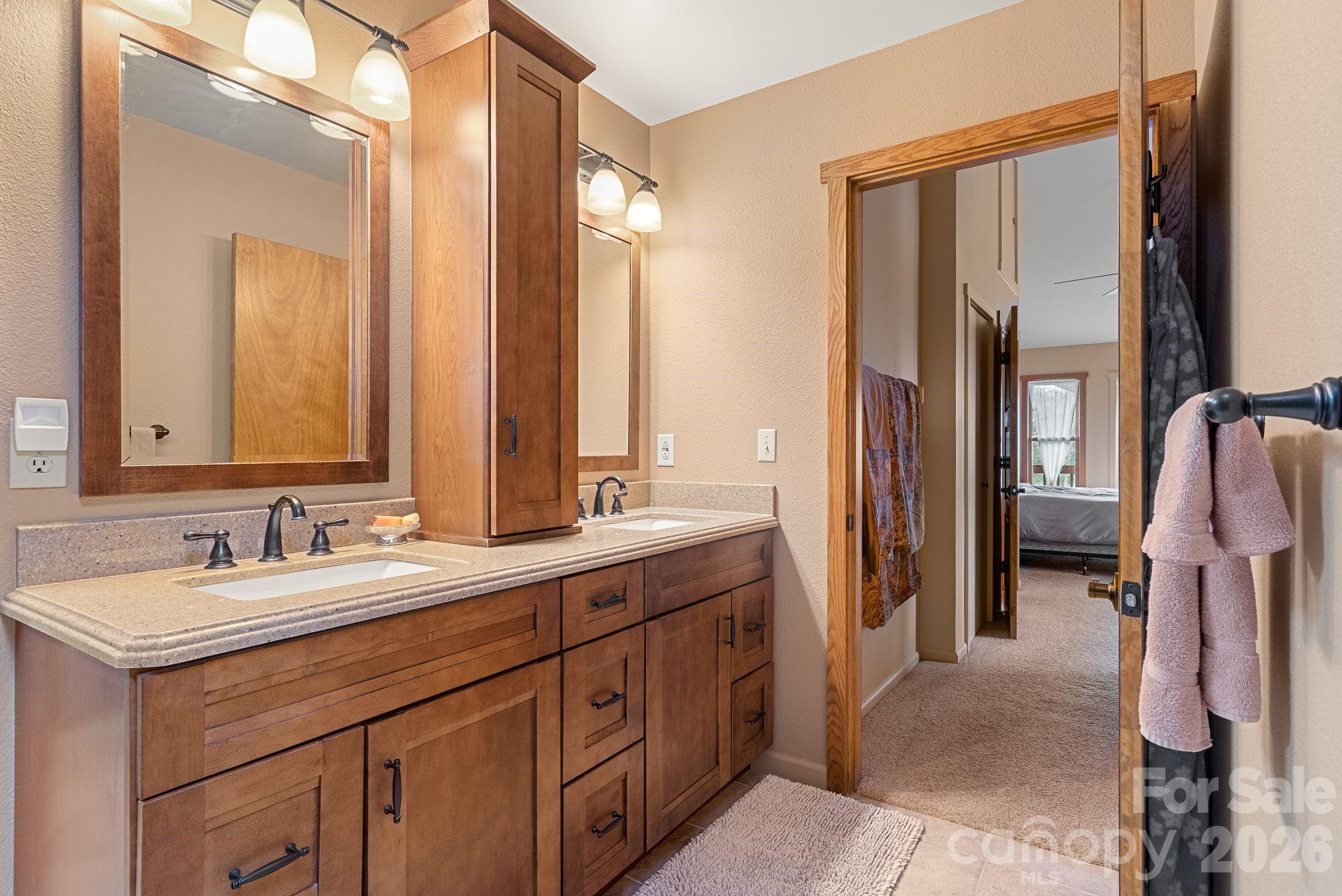306 S Sequoyah Lane — Brevard