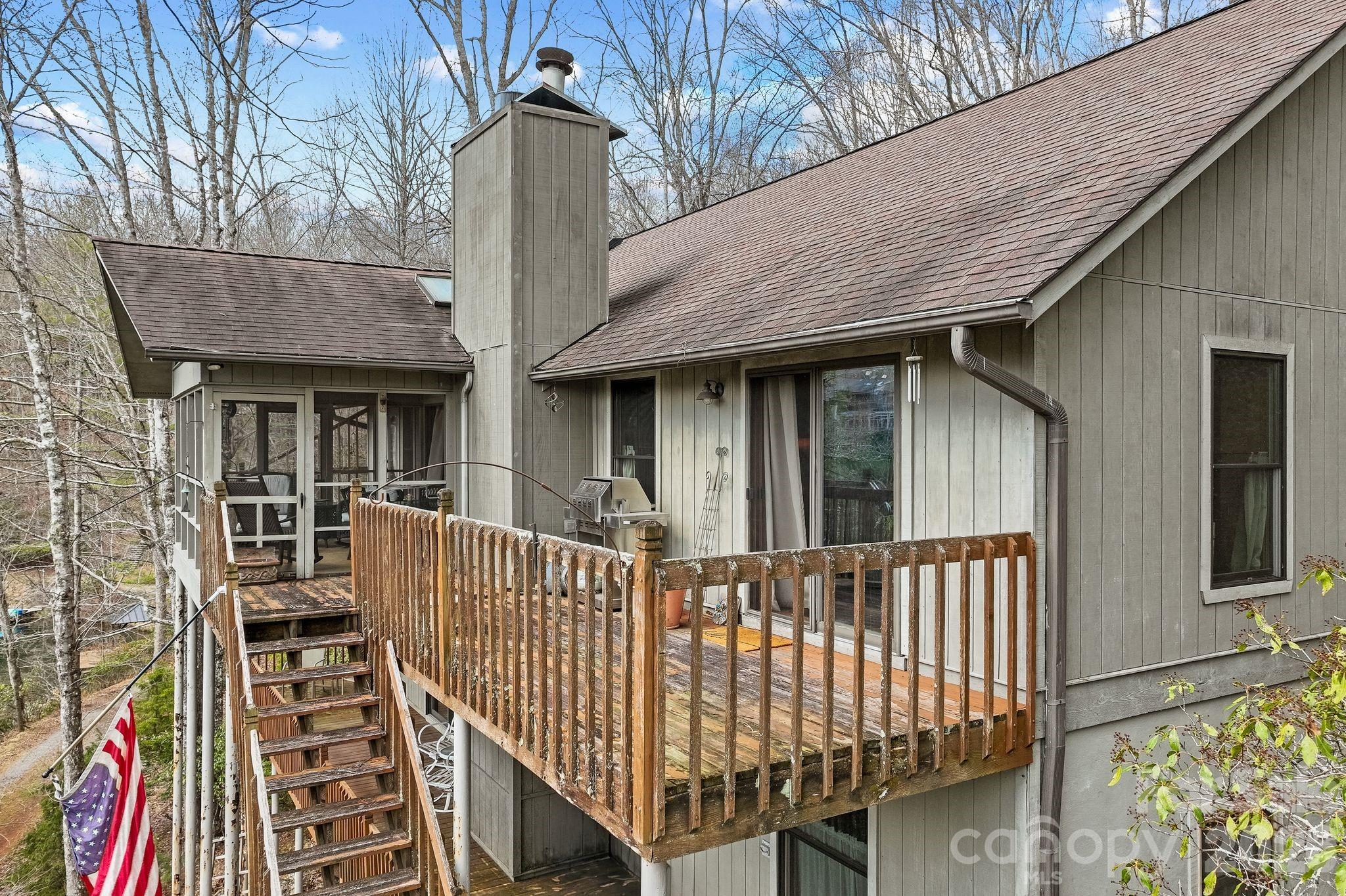 306 S Sequoyah Lane — Brevard